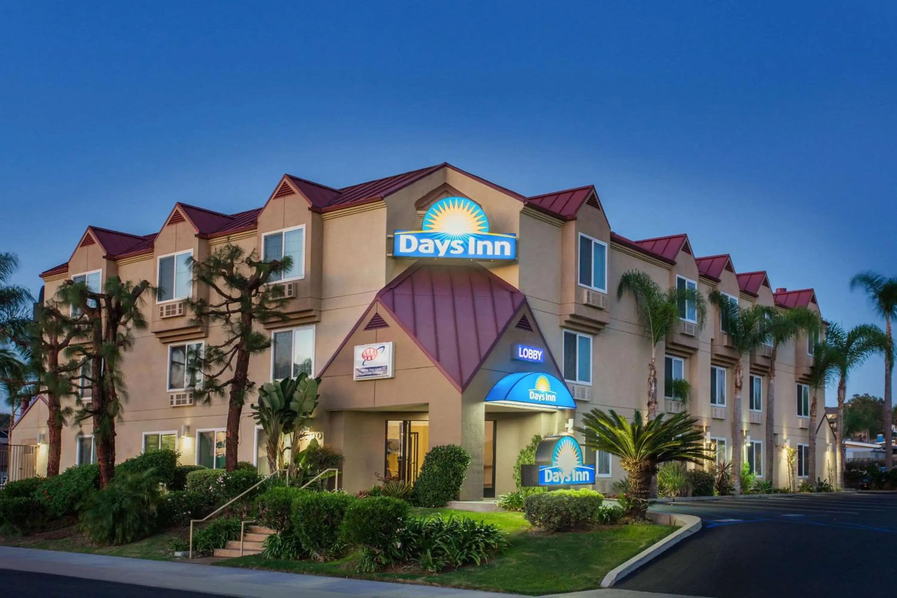 Property building in Days Inn by Wyndham Carlsbad Property building in Days Inn by Wyndham Carlsbad
