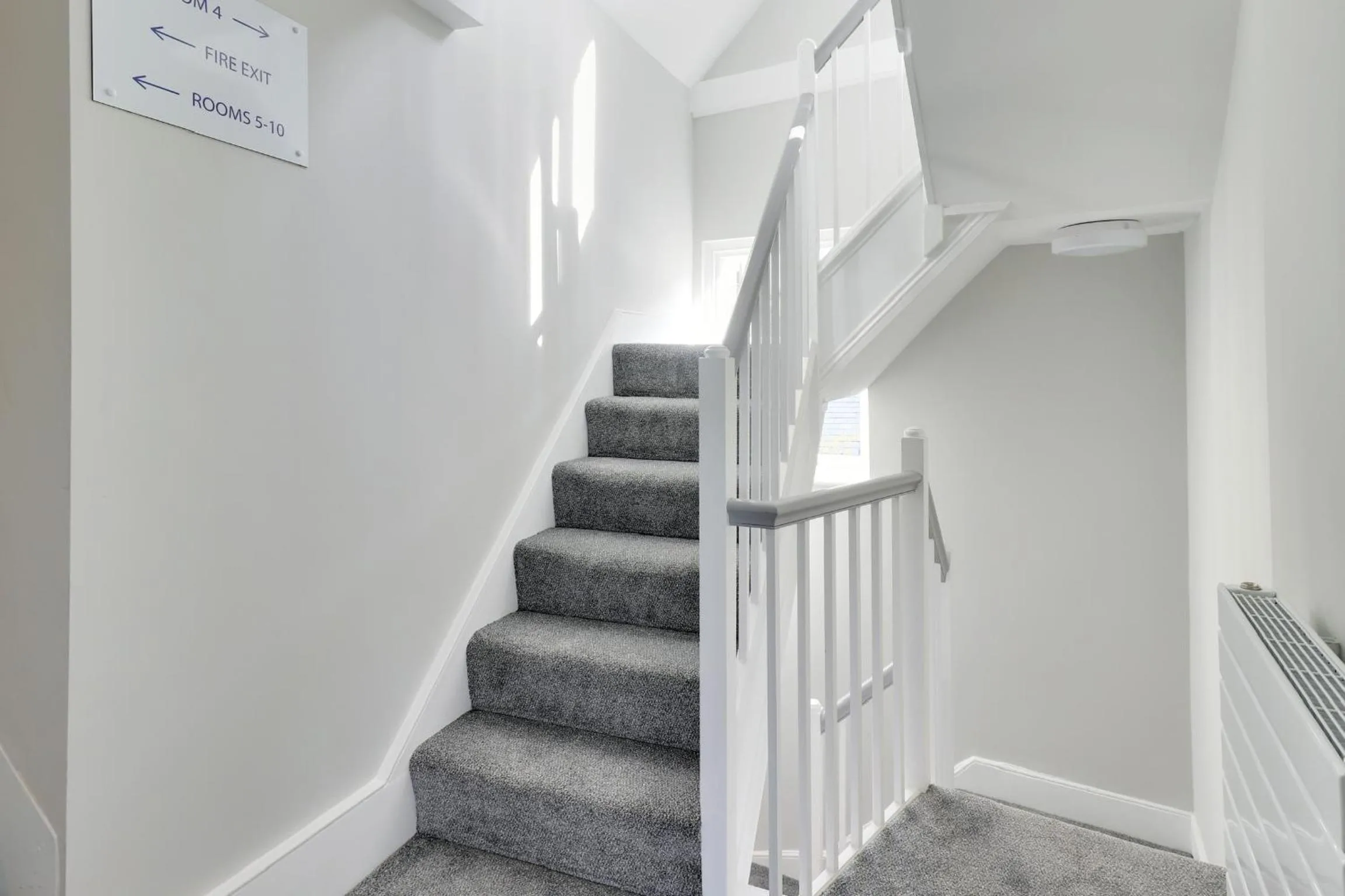 Master accommodation suite 2 sea view with balcony