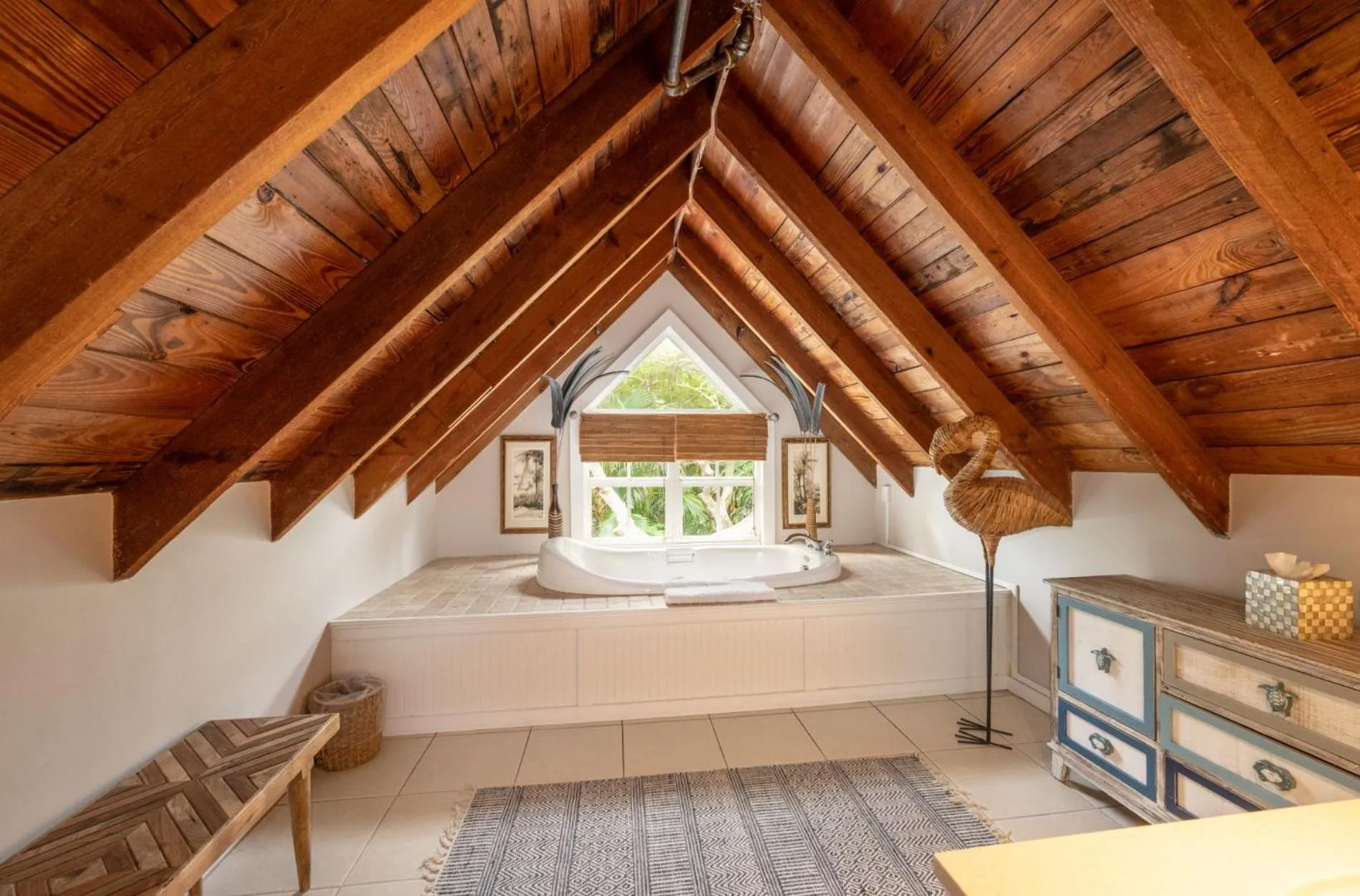 Bed in The Mermaid & The Alligator