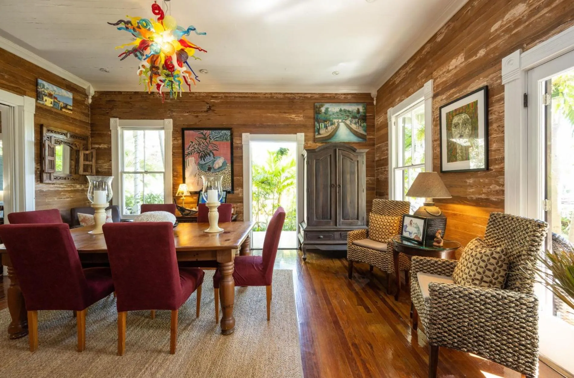 Dining area in The Mermaid & The Alligator