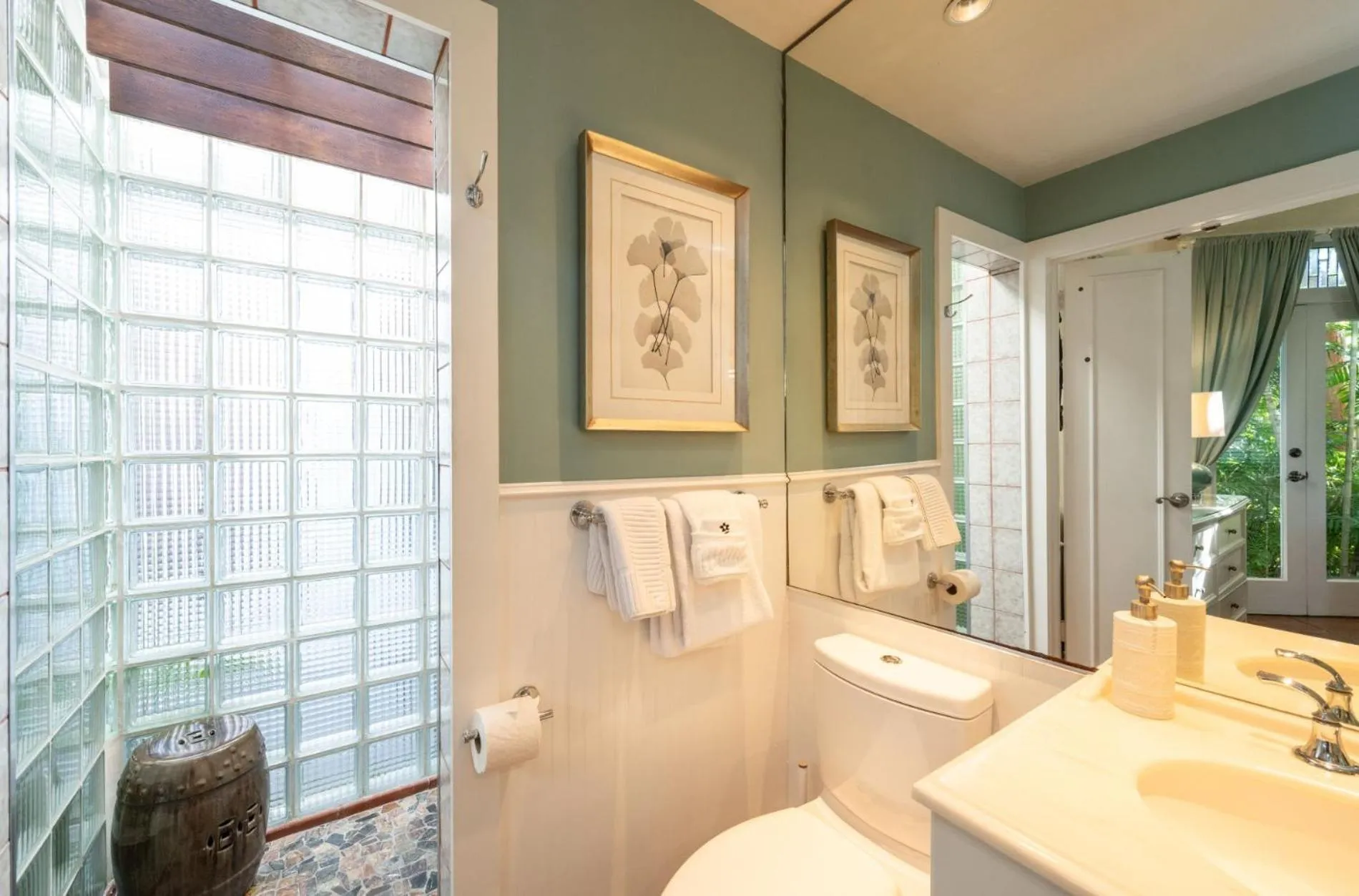 The Mermaid & The Alligator