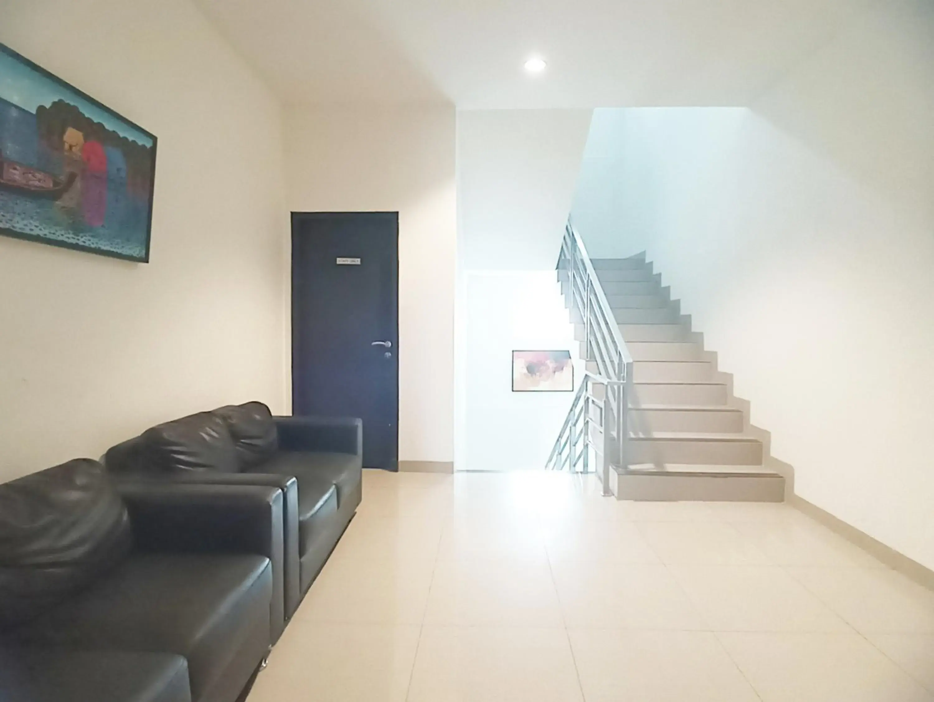 Property building in Yunna Express Property building in Yunna Express