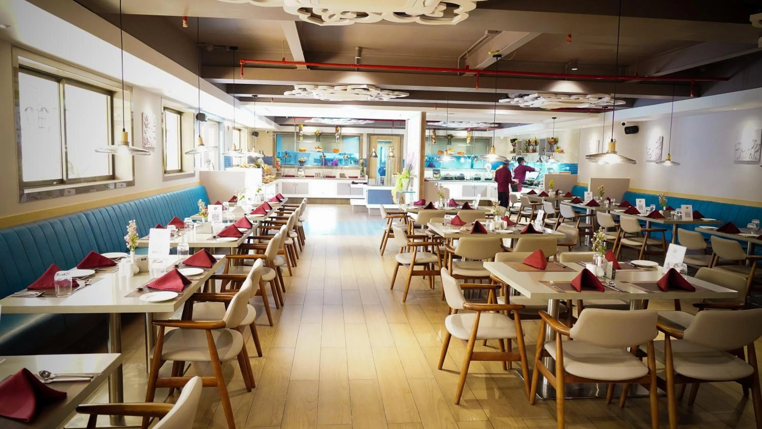 Restaurant/places to eat in HOTEL CRYSTAL CROWN