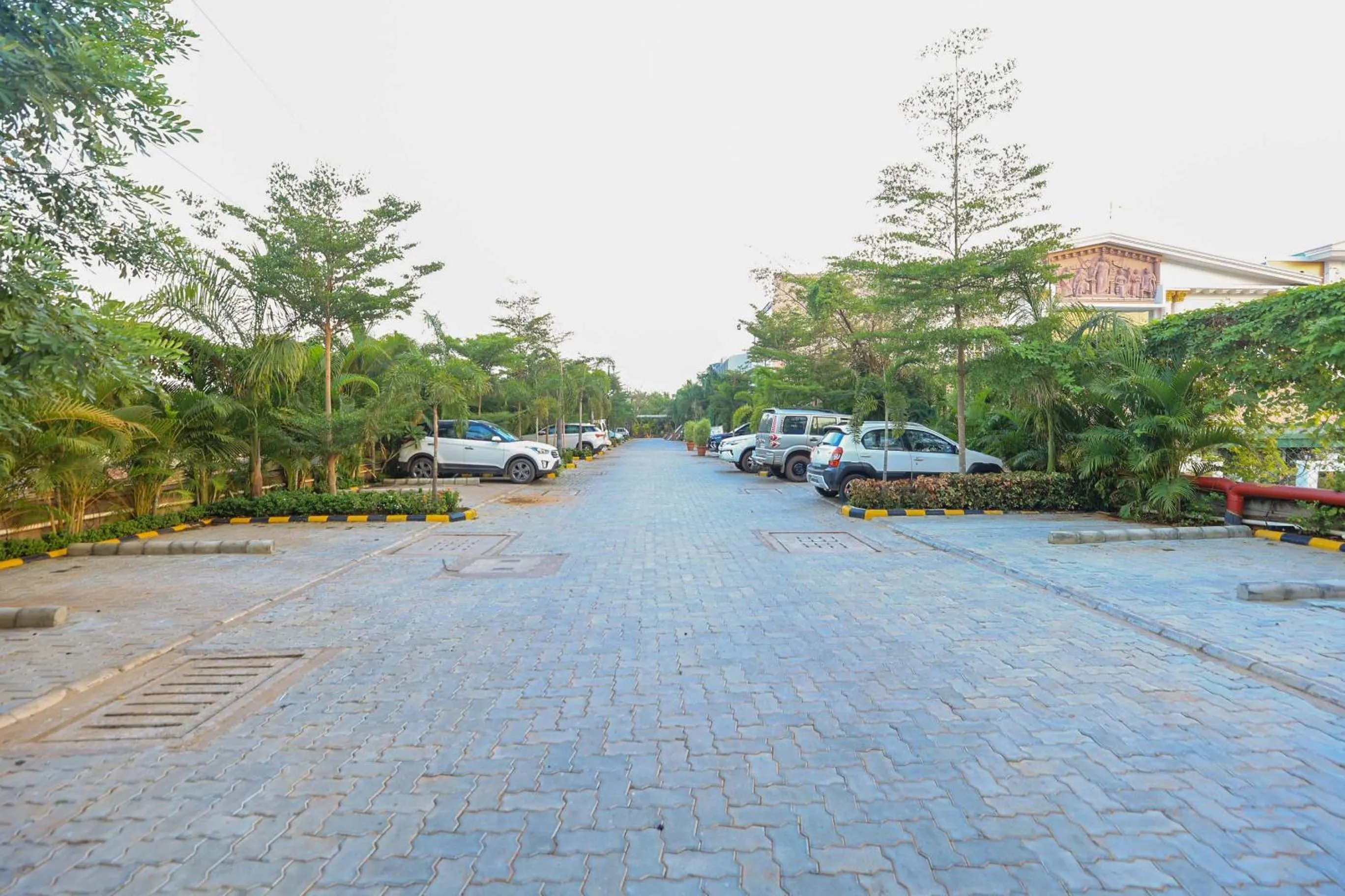 Parking in HOTEL CRYSTAL CROWN