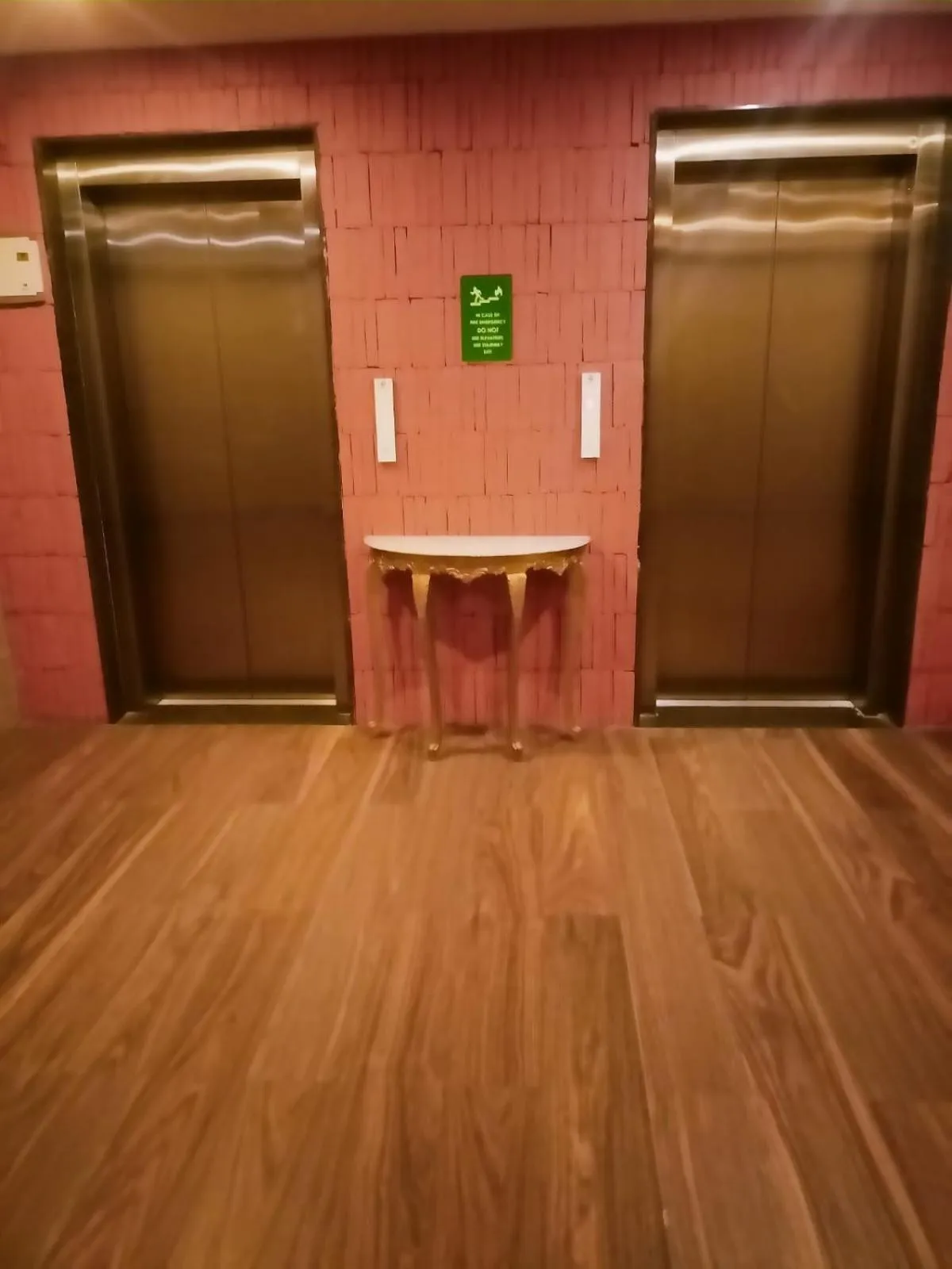 elevator in Abhyagama Hotel