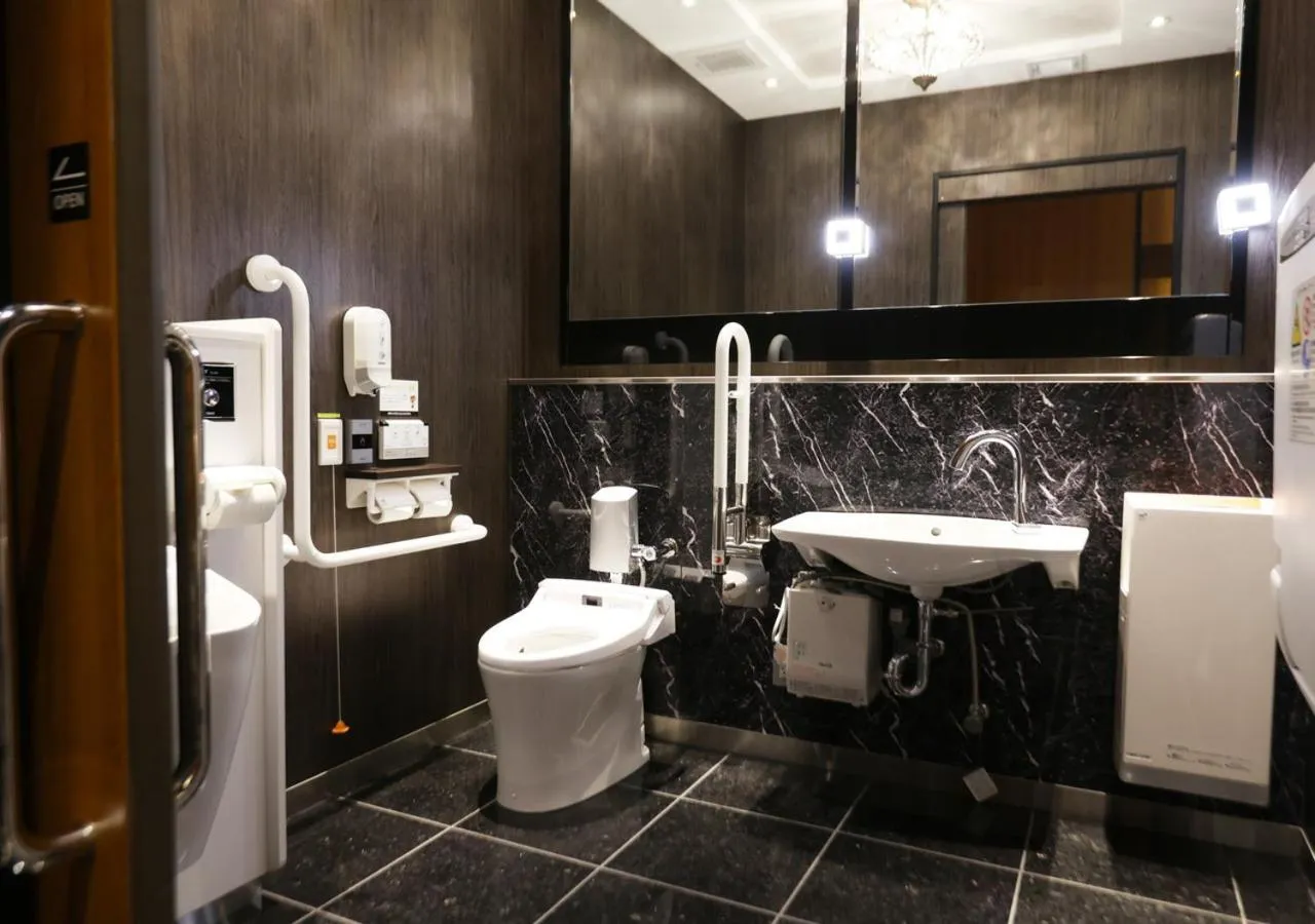 Toilet in APA Hotel Ueno Ekimae