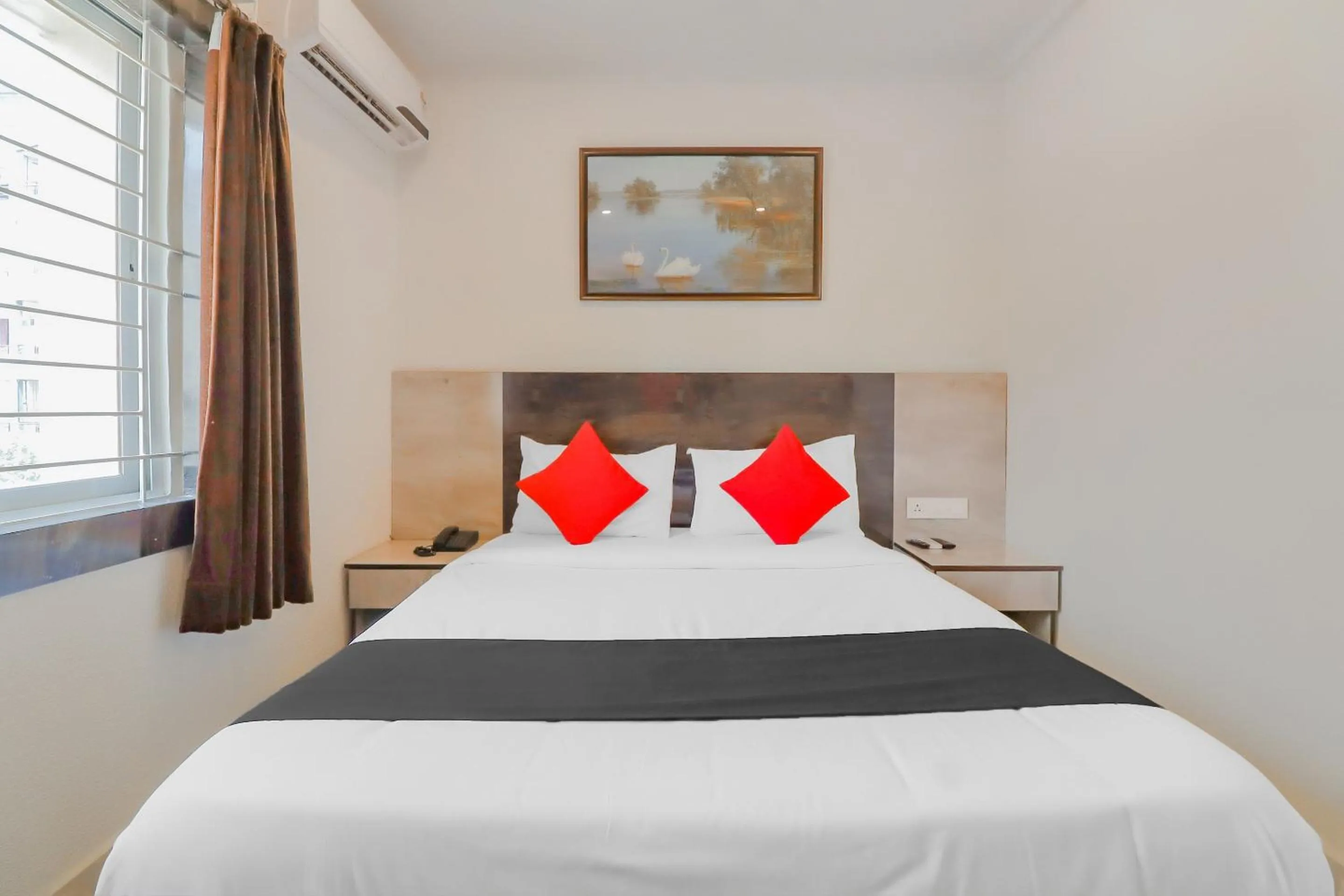 Bedroom, Bed in Capital O Royal Galaxy Finesse Near Phoenix Marketcity