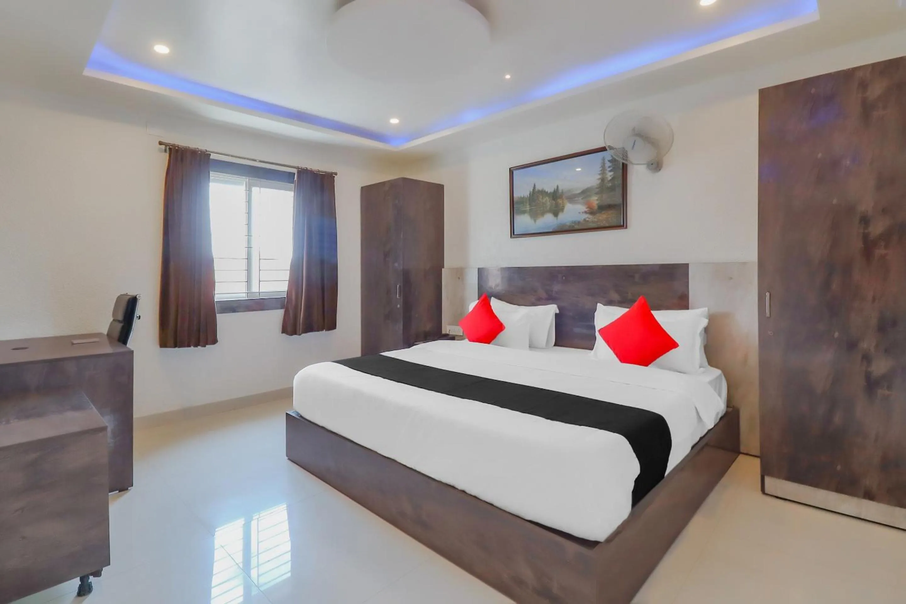 Bedroom, Bed in Capital O Royal Galaxy Finesse Near Phoenix Marketcity