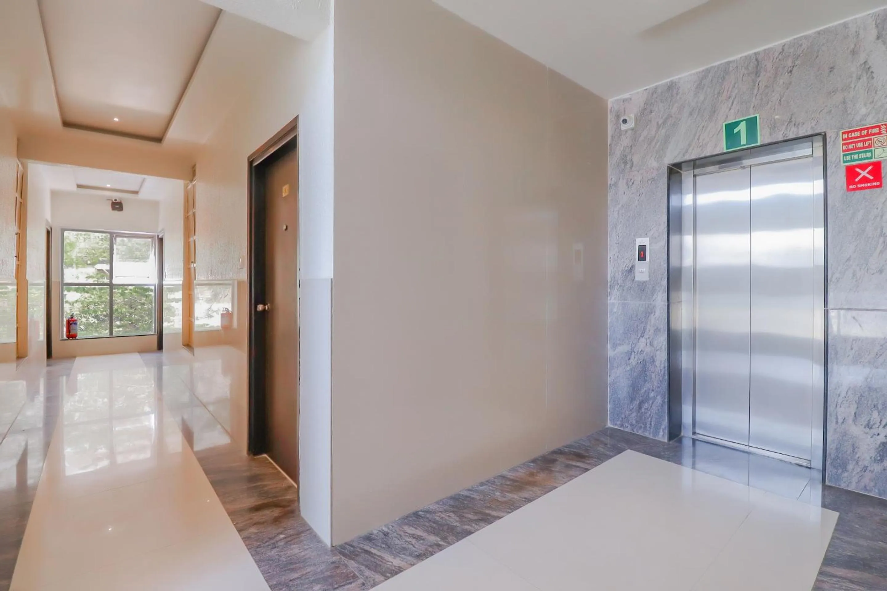 Lobby or reception in Capital O Royal Galaxy Finesse Near Phoenix Marketcity