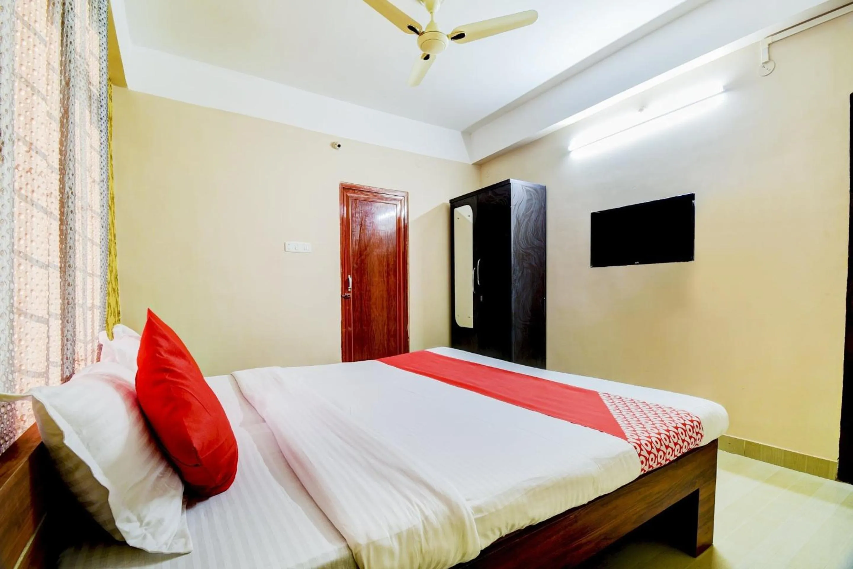 Bedroom, Bed in Hotel O The Dove Villa