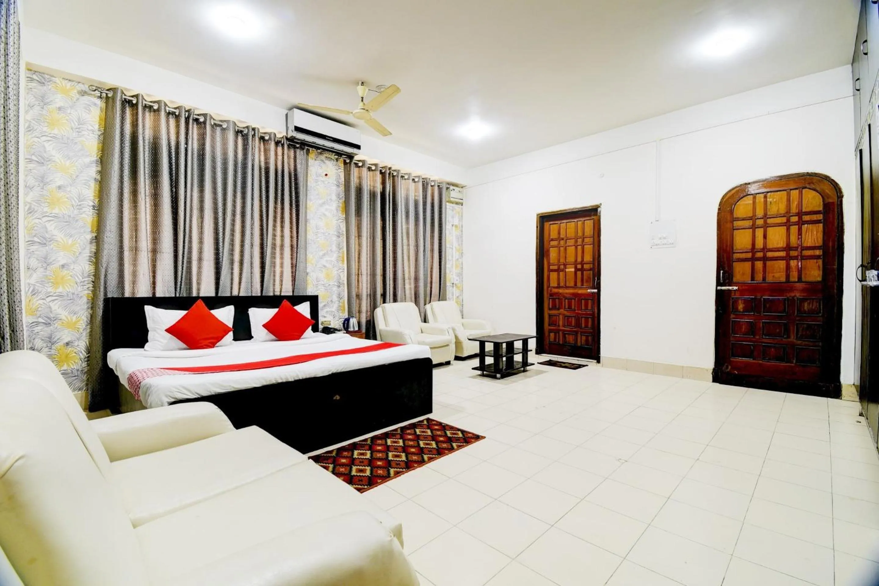 Bedroom, Bed in Super Hotel O The Dove Villa