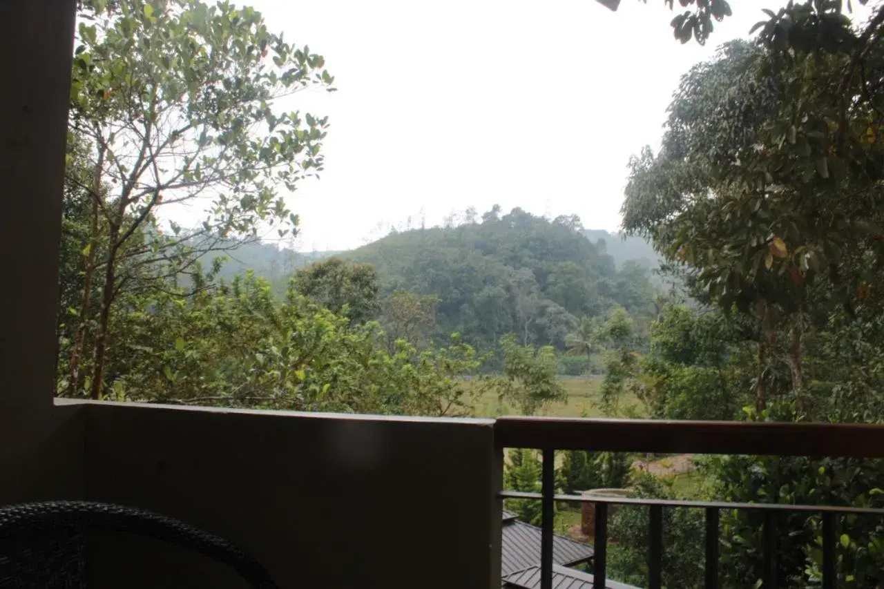 Double Room with Lake View in BARSATI Ranches Double Room with Lake View in BARSATI Ranches