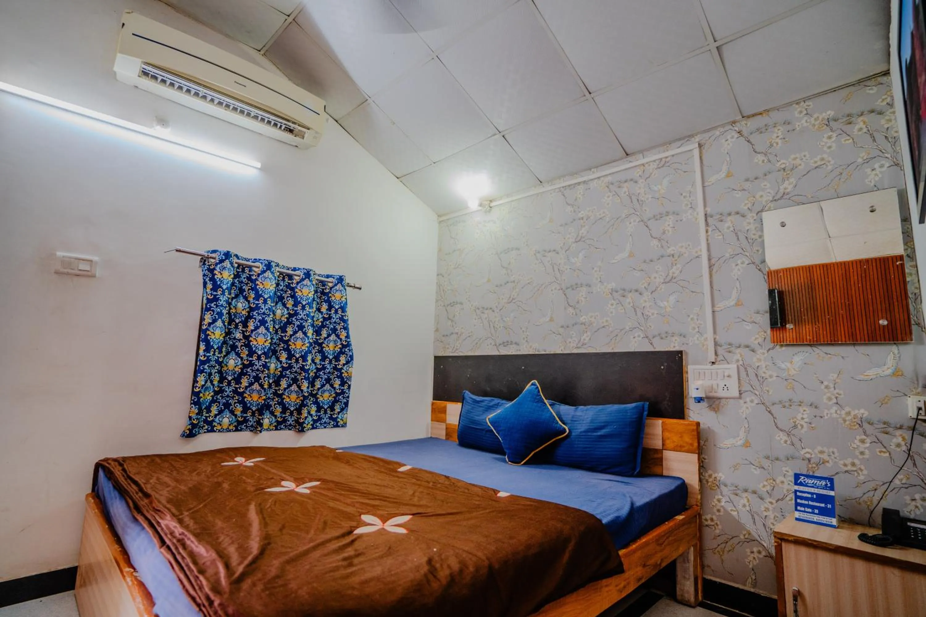 Photo of the whole room, Bed in Ramas Resort