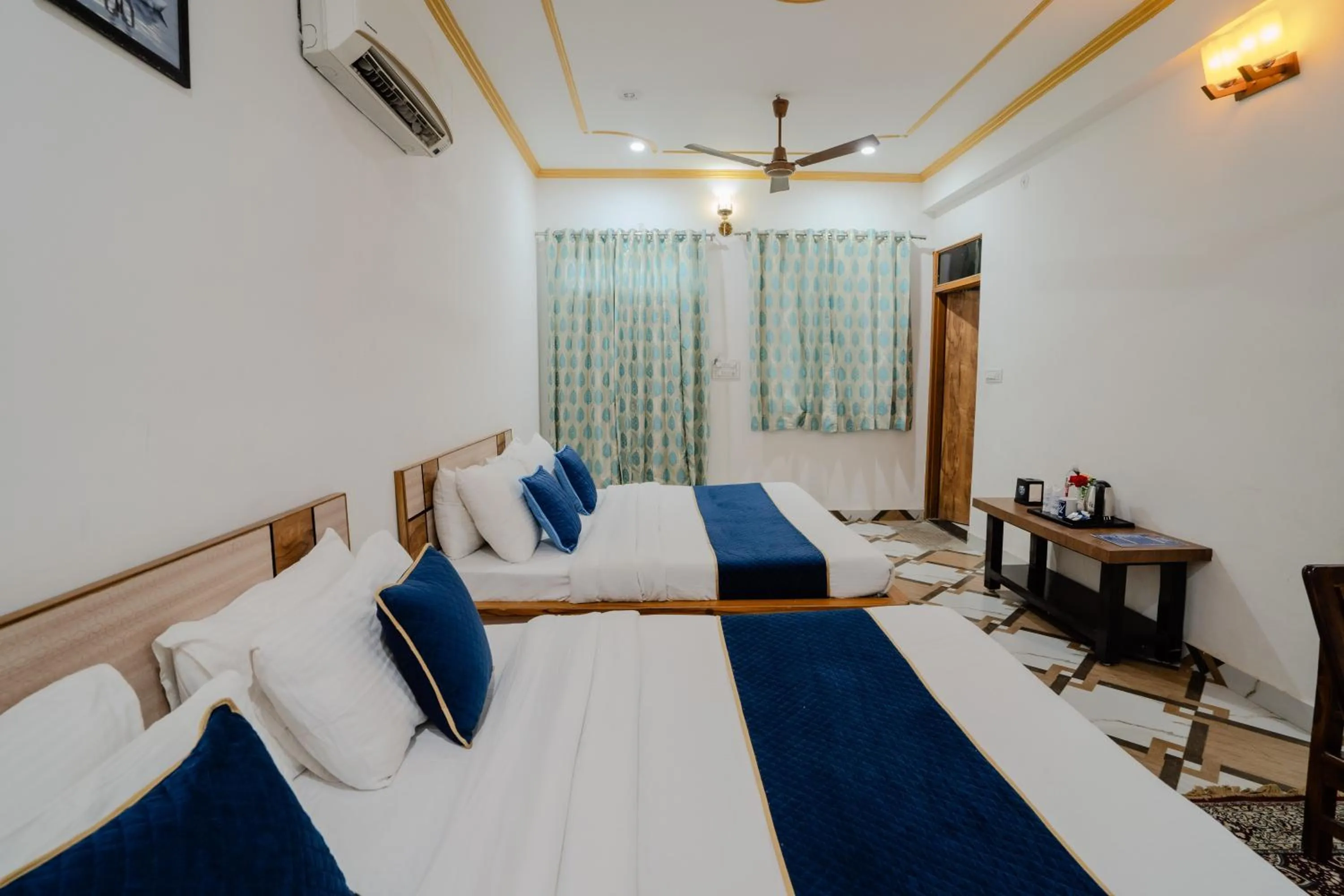 Photo of the whole room, Bed in Ramas Resort