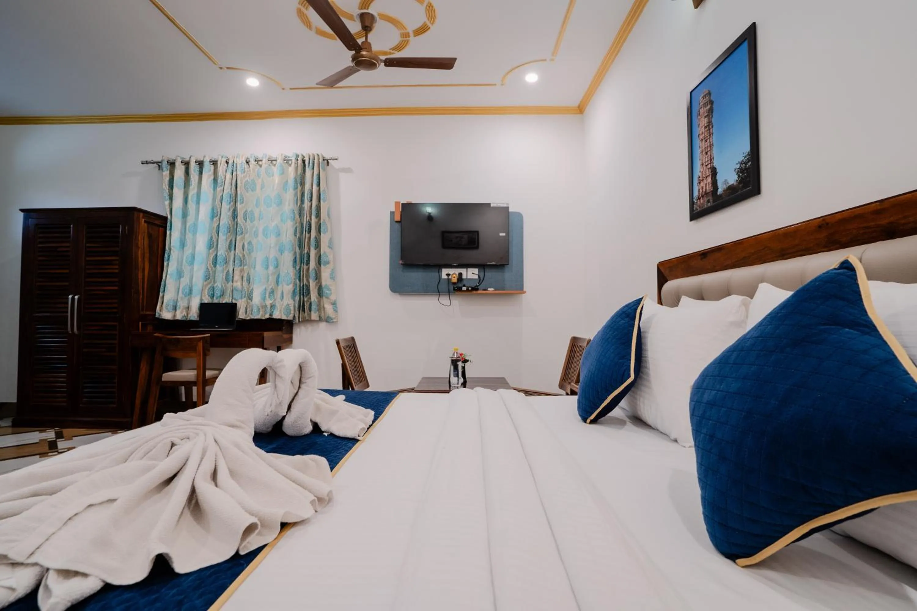 Photo of the whole room, Bed in Ramas Resort