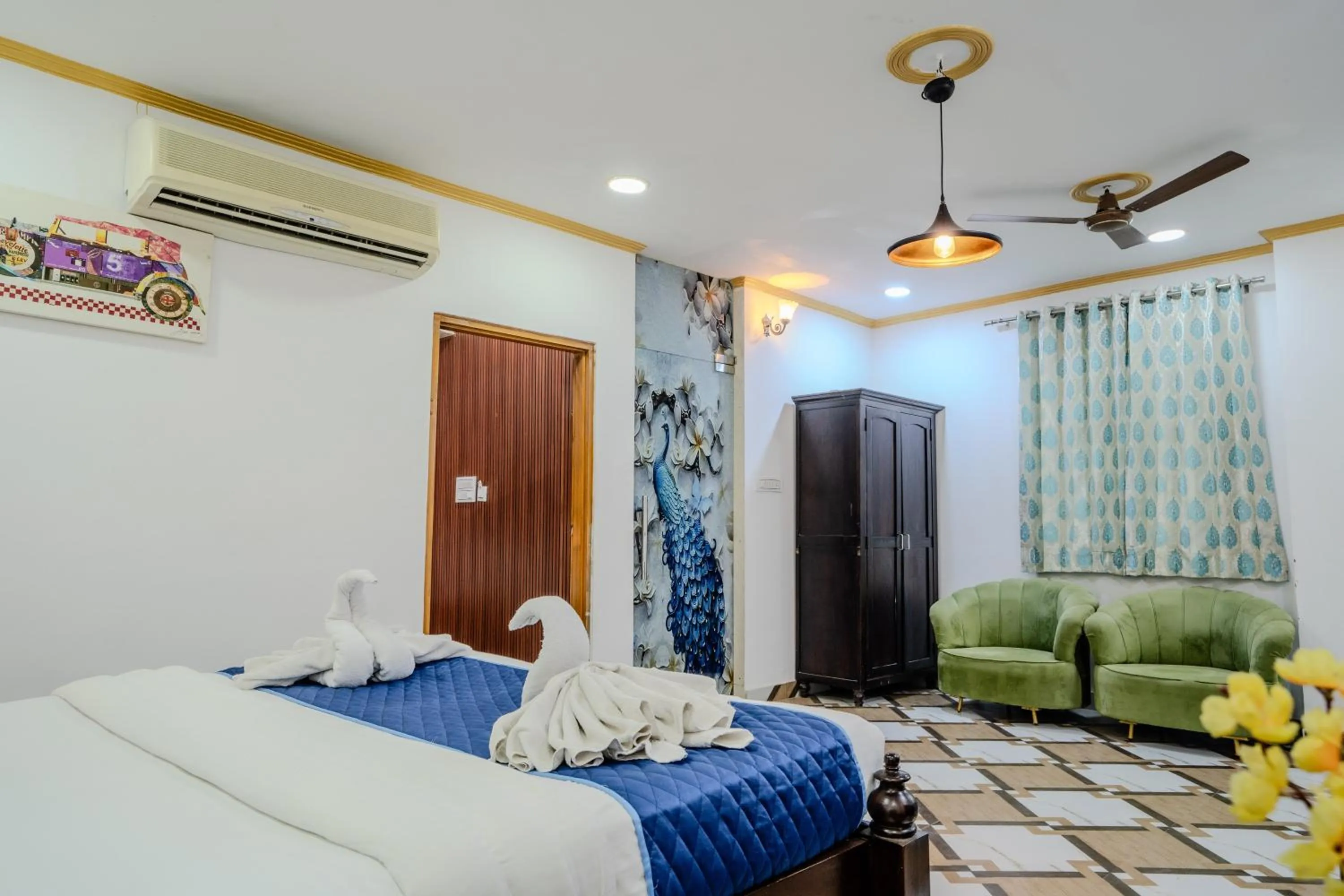 Photo of the whole room, Bed in Ramas Resort