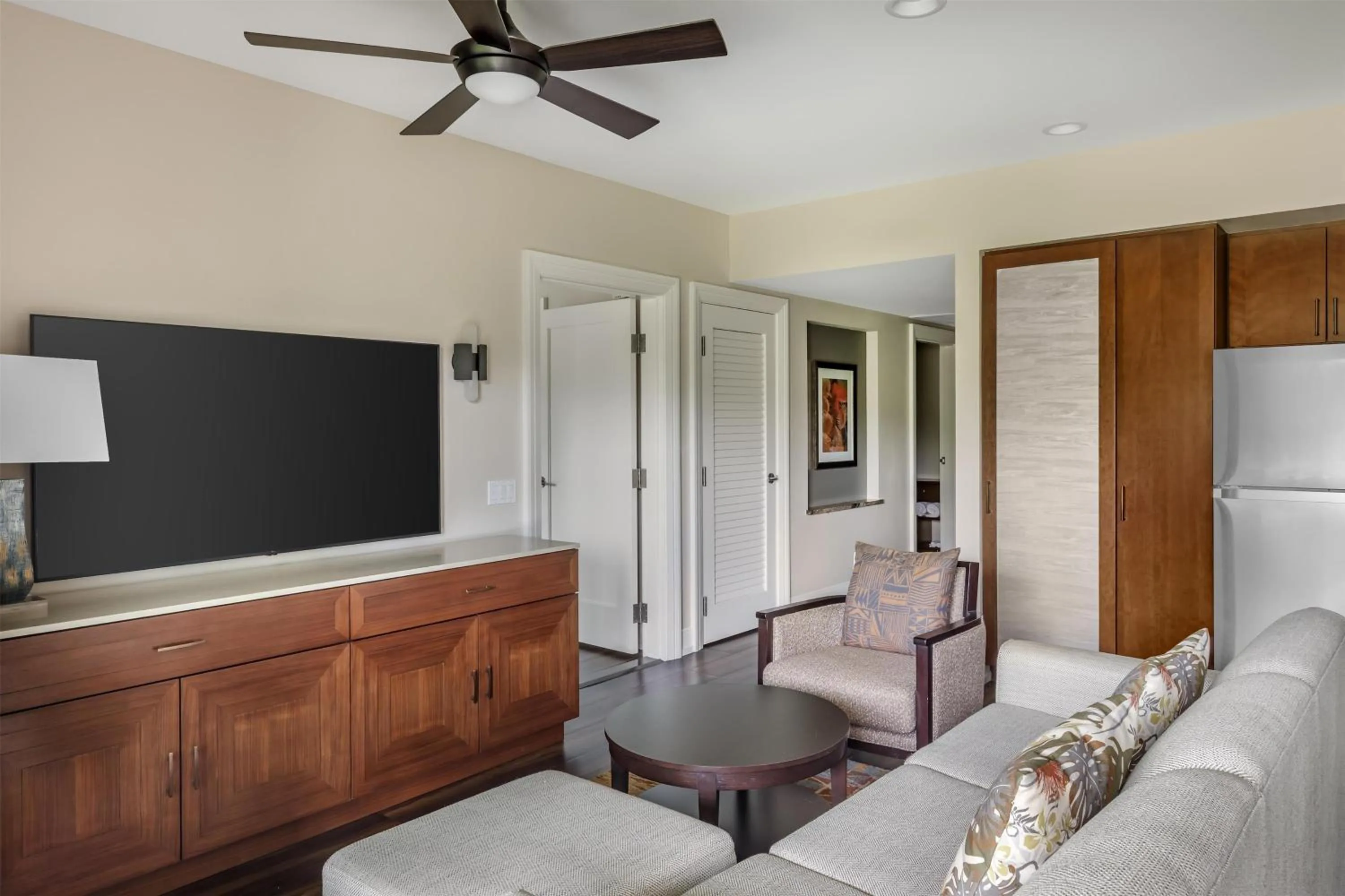 Living room in Hilton Grand Vacations Club Kings Land Waikoloa