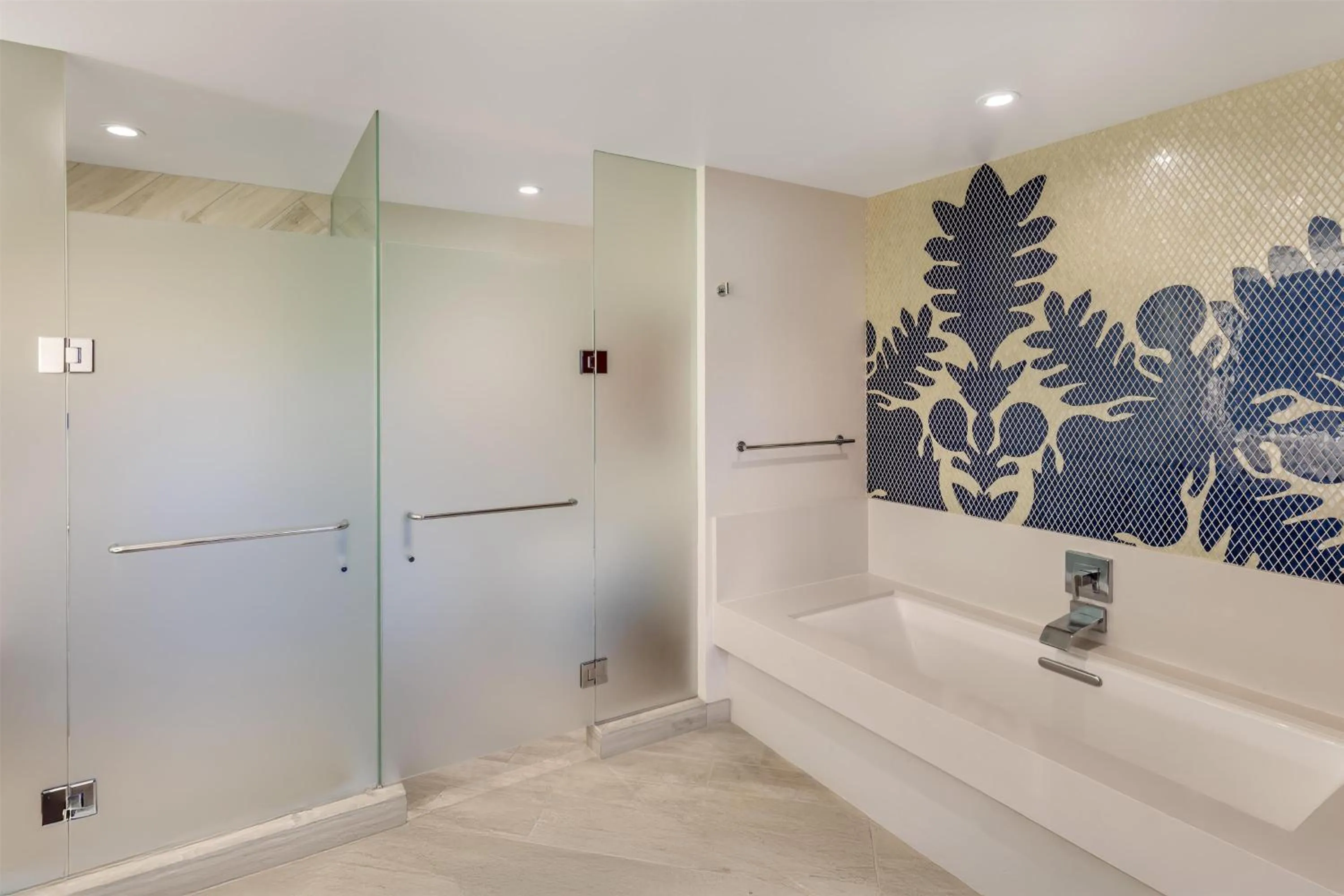 Bathroom in Hilton Grand Vacations Club Kings Land Waikoloa