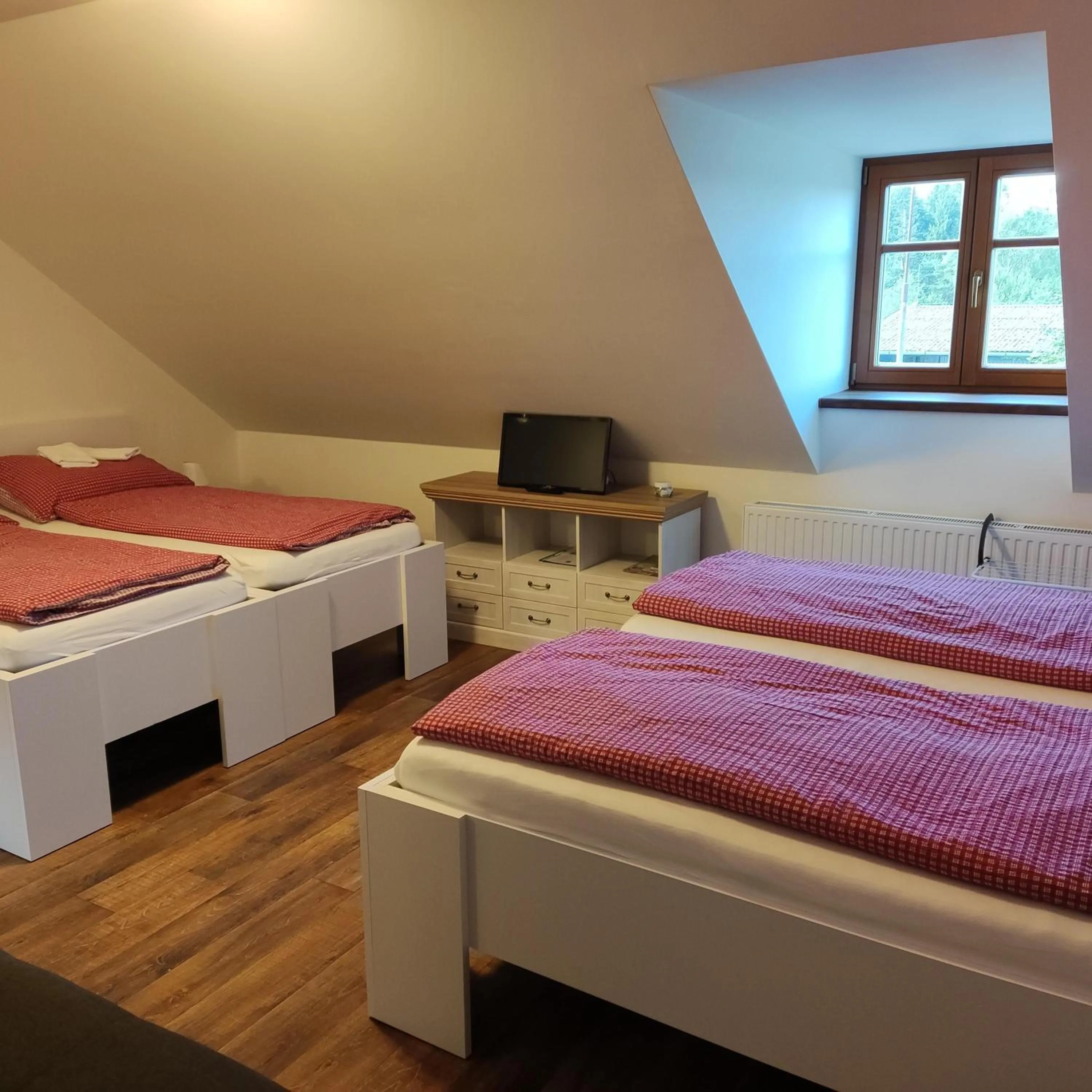 Property building, Bed in Matějovec 109 & Ubytování Na statku