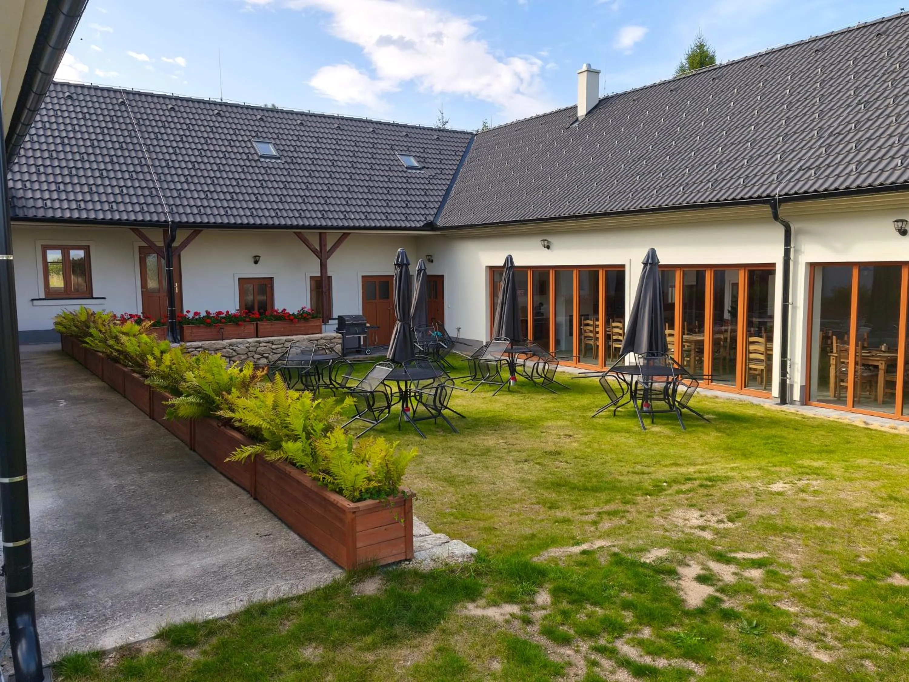 Property building in Matějovec 109 & Ubytování Na statku