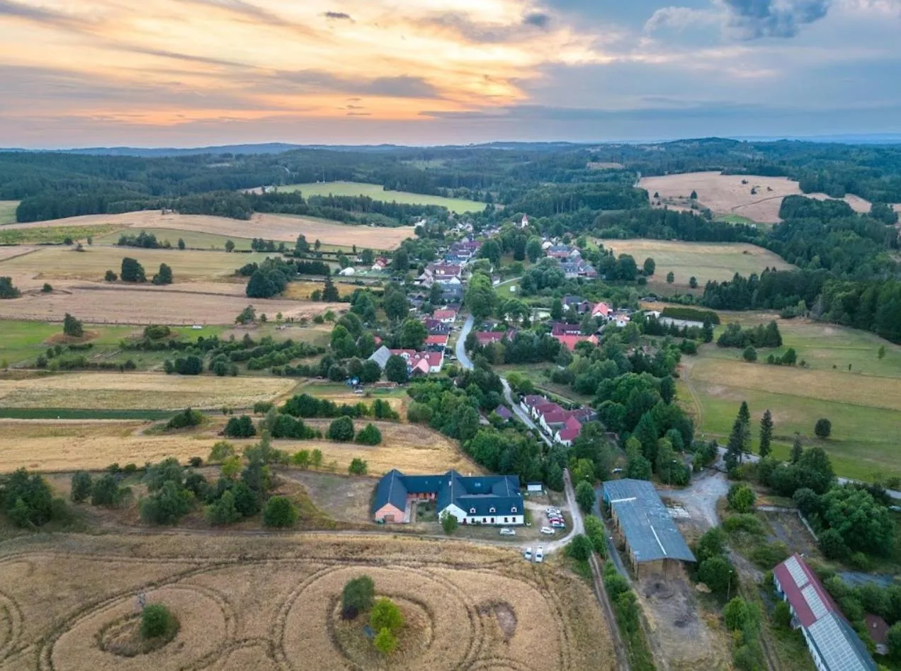 Property building in Matějovec 109 & Ubytování Na statku