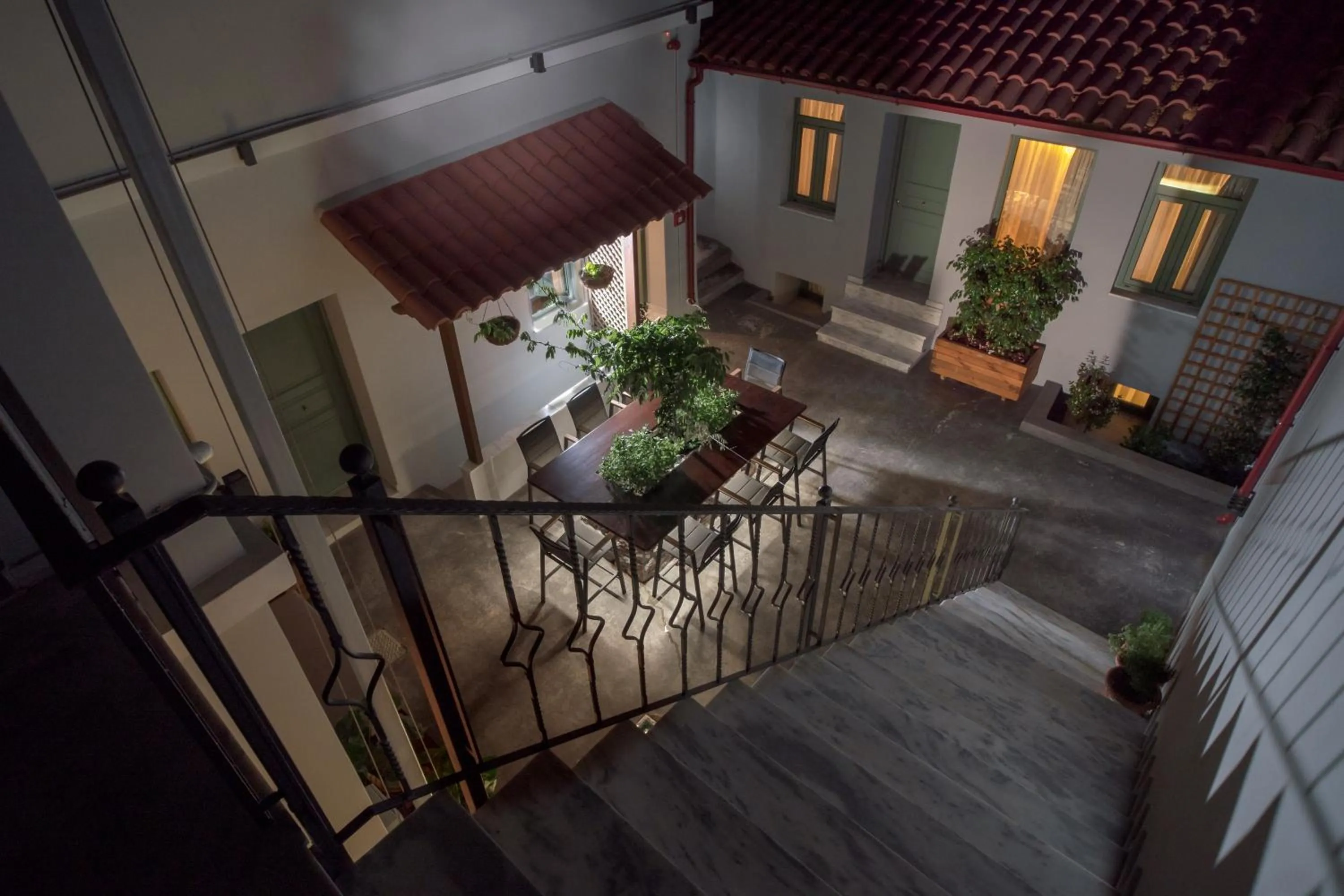 Inner courtyard view in Twin Circle Athens