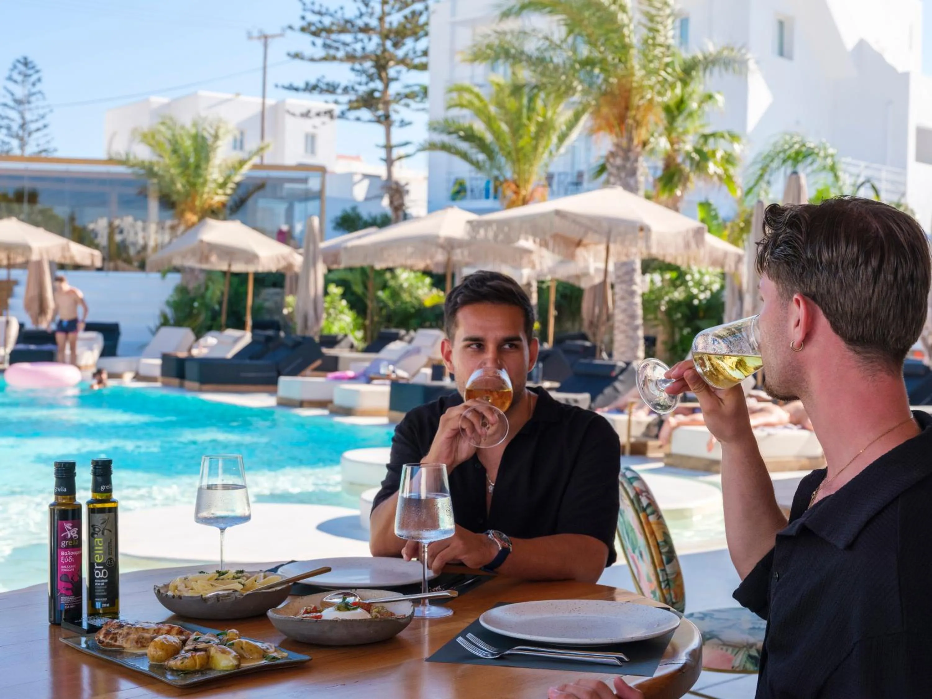 Restaurant/places to eat in Akkadian LGBT Boutique Hotel