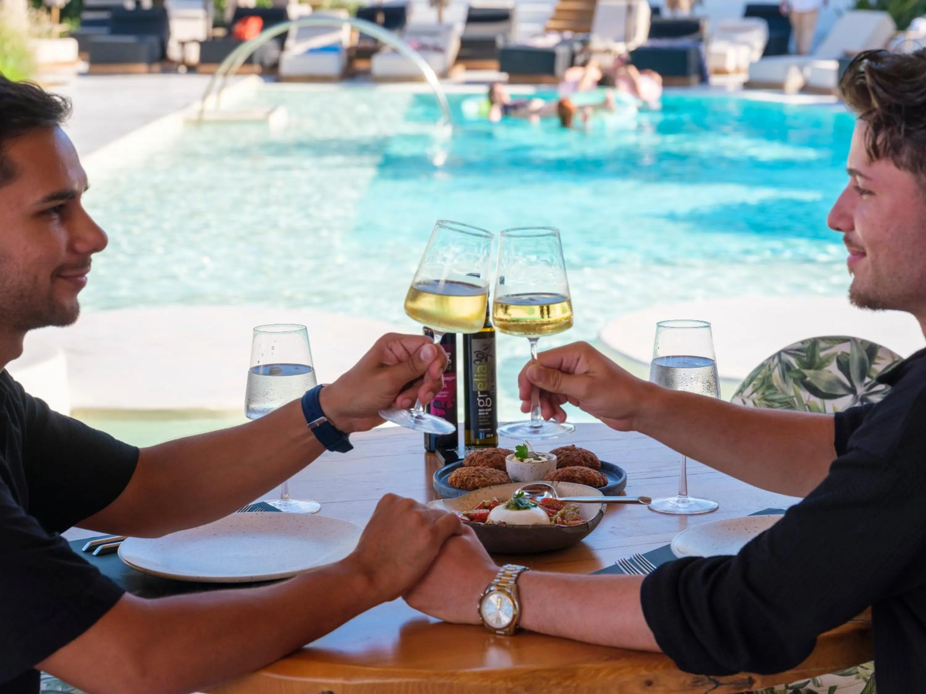 Restaurant/places to eat in Akkadian LGBT Boutique Hotel