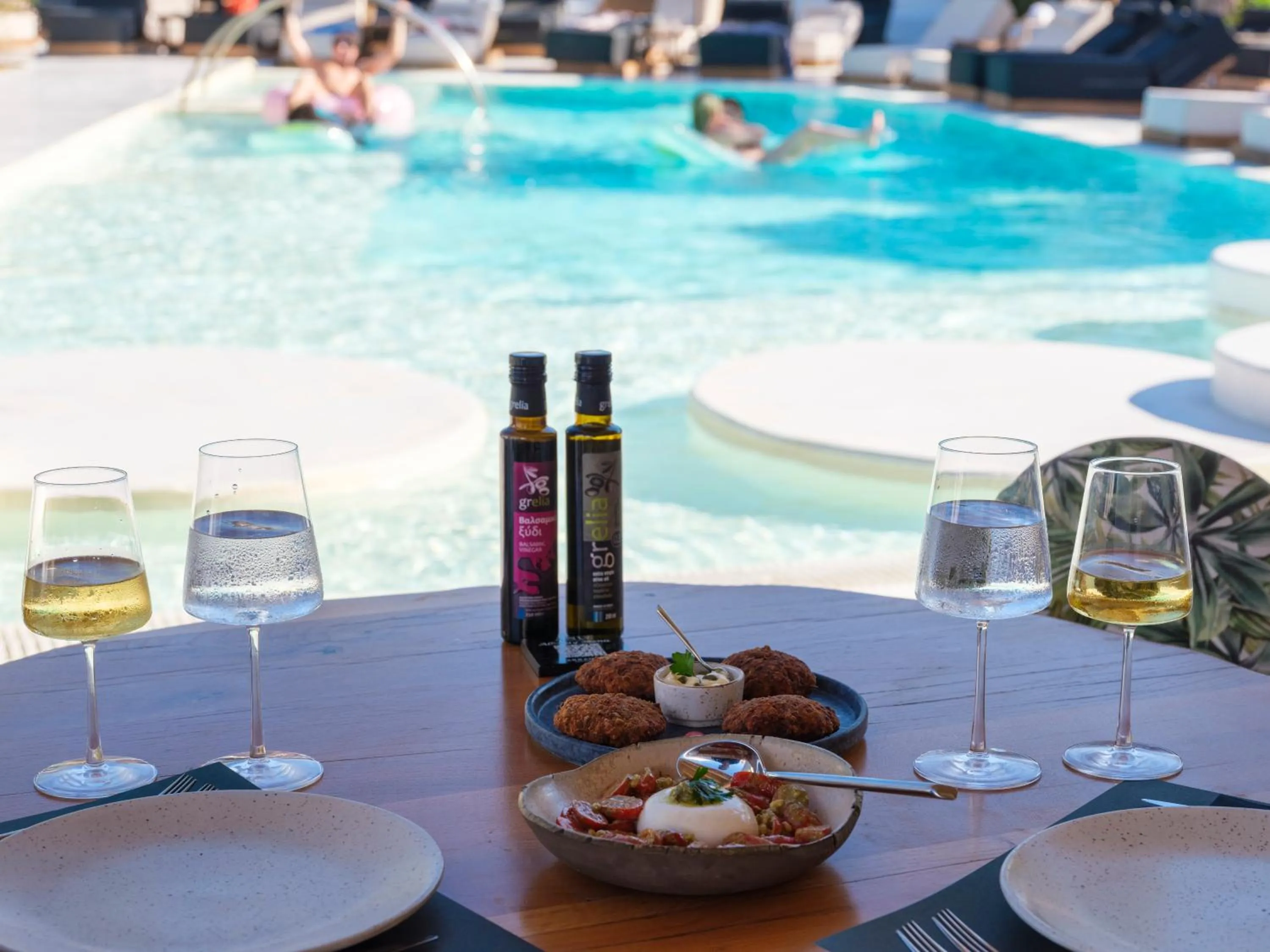 Food and drinks in Axel Beach Mykonos - Adults Only
