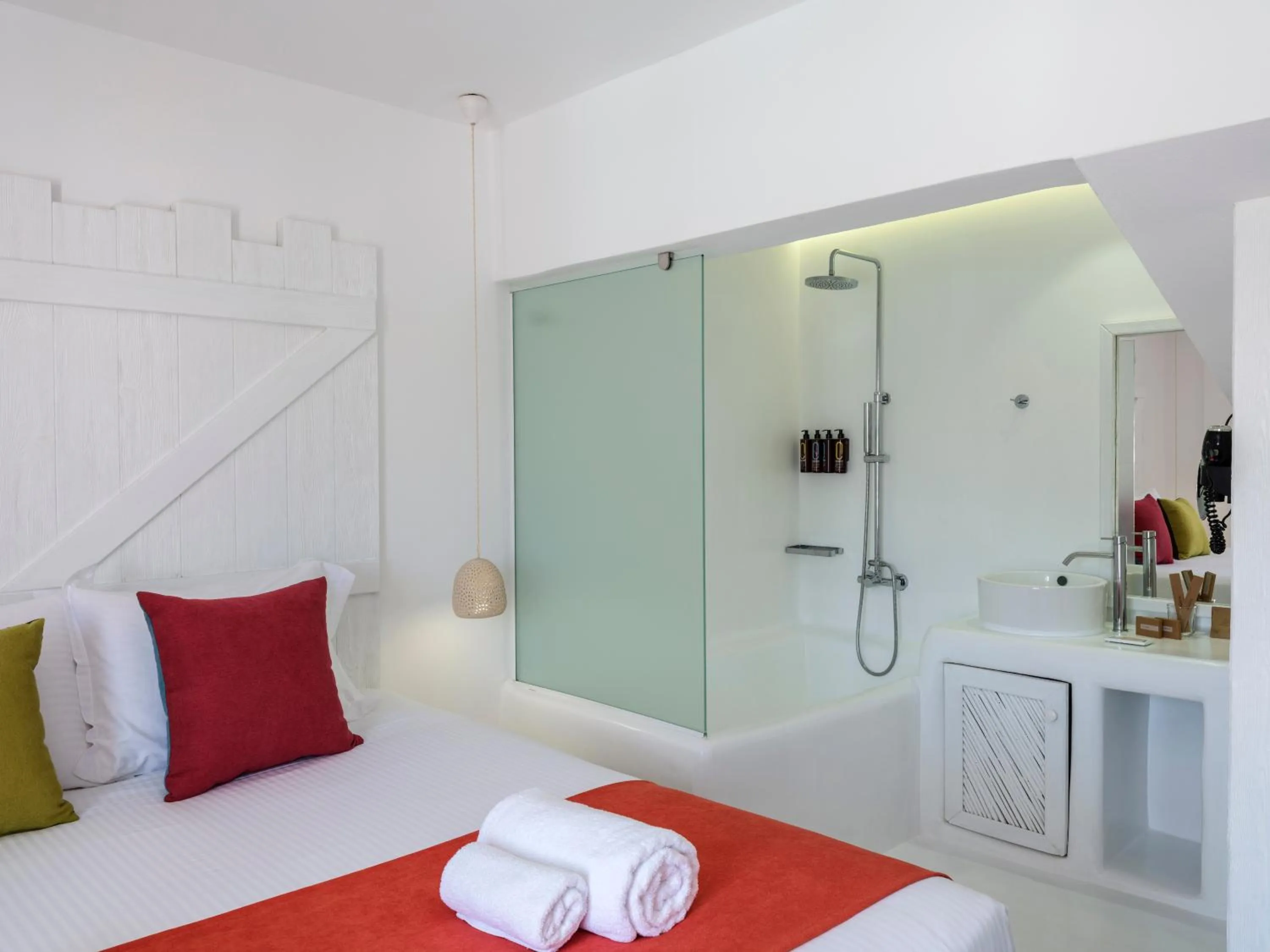 Shower, Bed in Akkadian LGBT Boutique Hotel