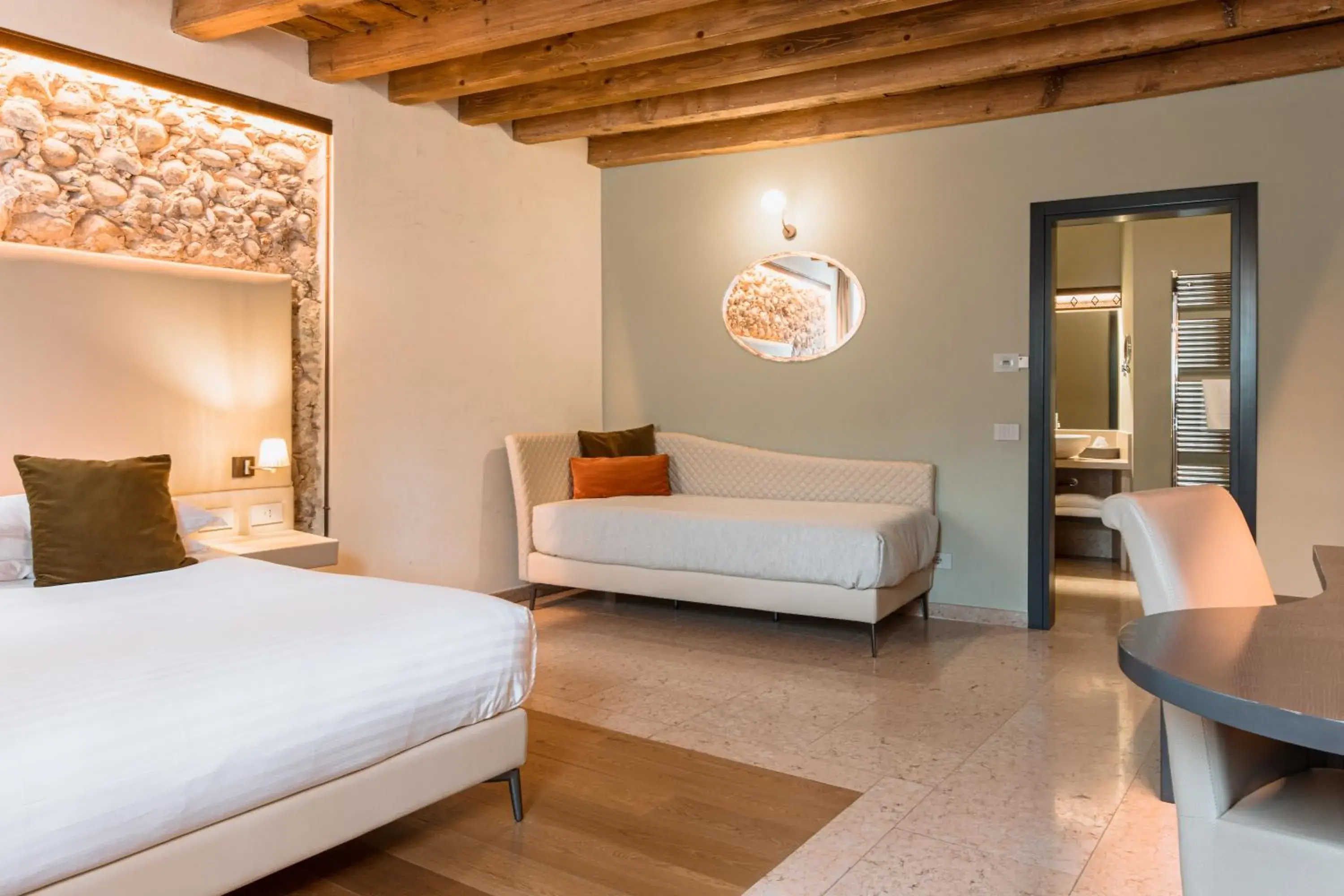 Deluxe Triple Room in Corte Regia Relais & Spa Deluxe Triple Room in Corte Regia Relais & Spa