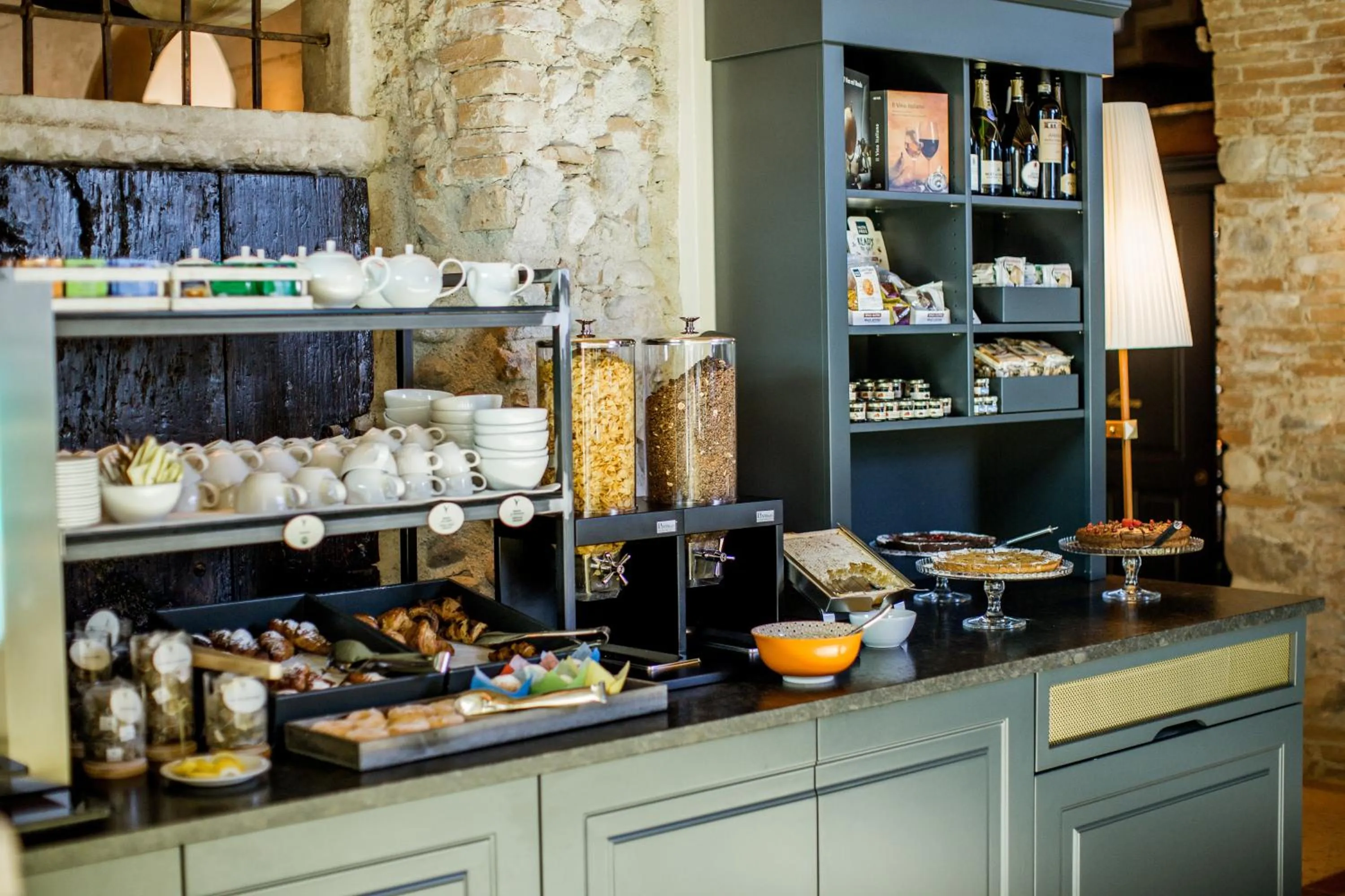 Food and drinks in Corte Regia Relais & Spa