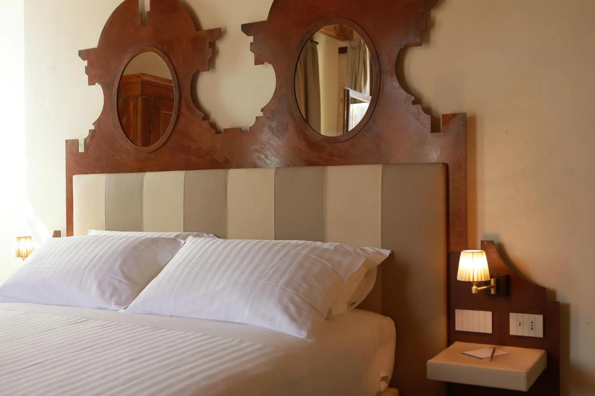 Photo of the whole room, Bed in Corte Regia Relais & Spa