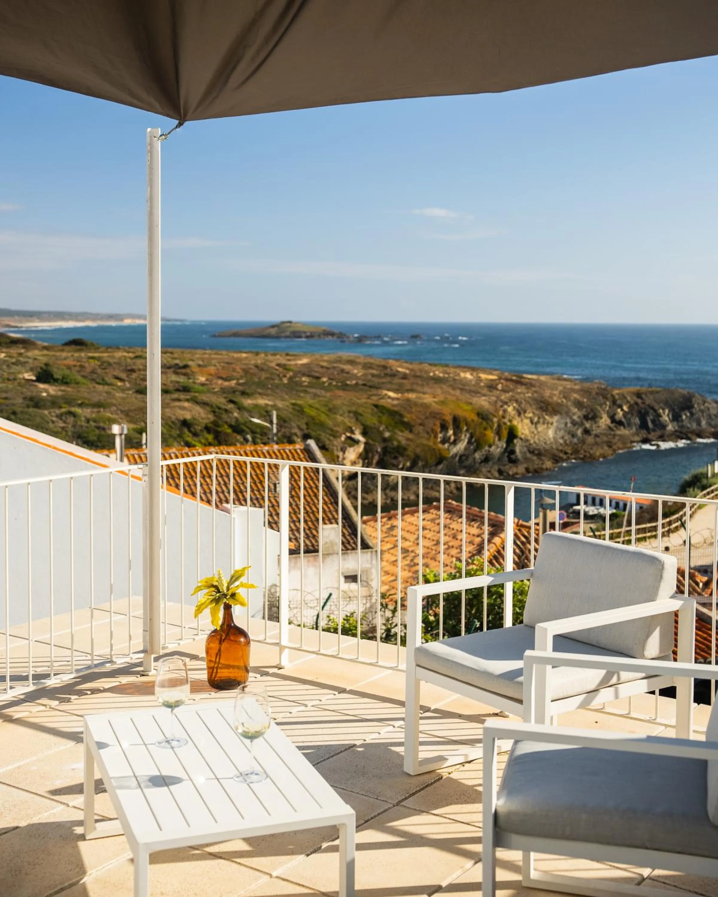 Casa do Côvo - piscina, vista de oceano, casa nova
