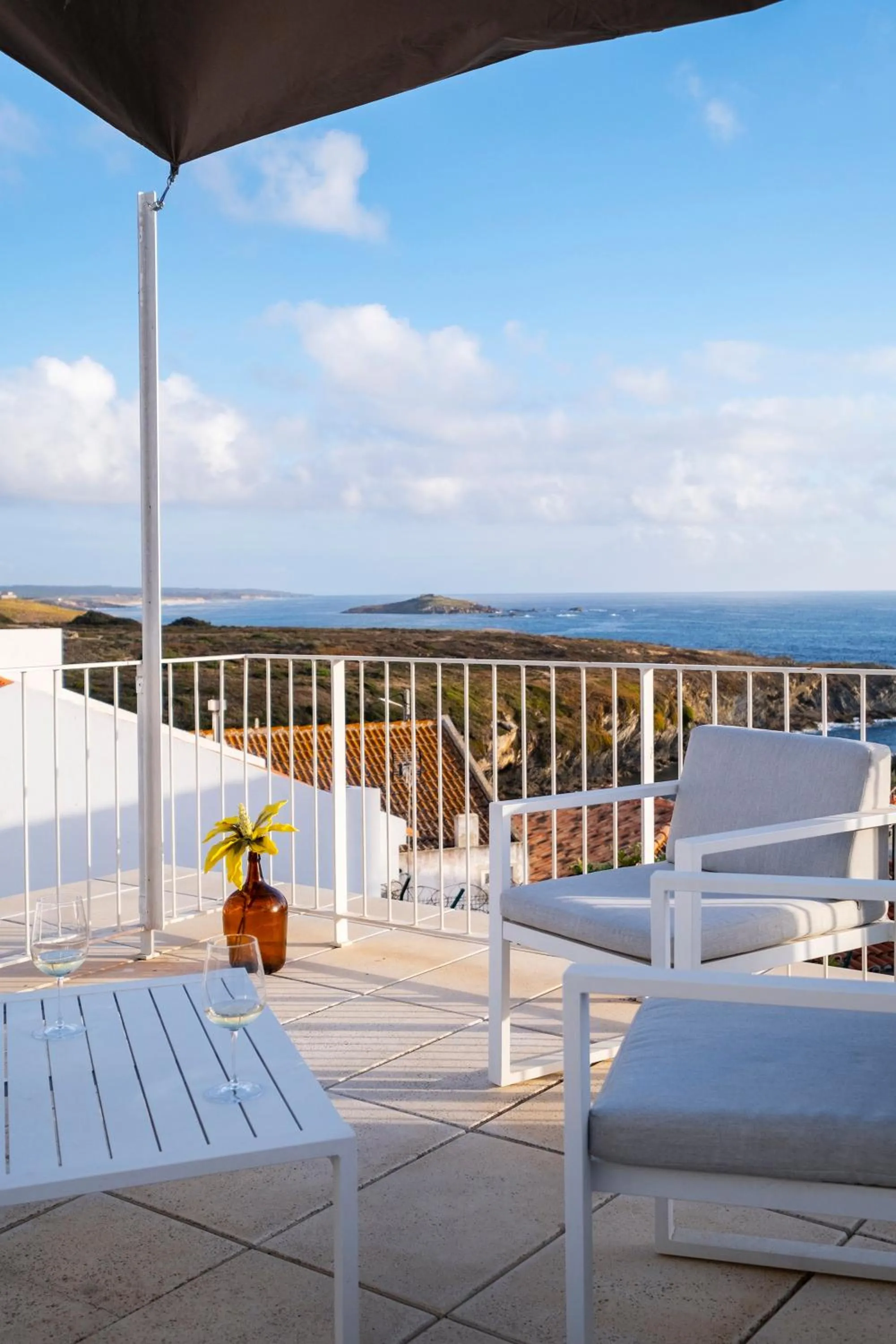 Casa do Côvo - piscina, vista de oceano, casa nova