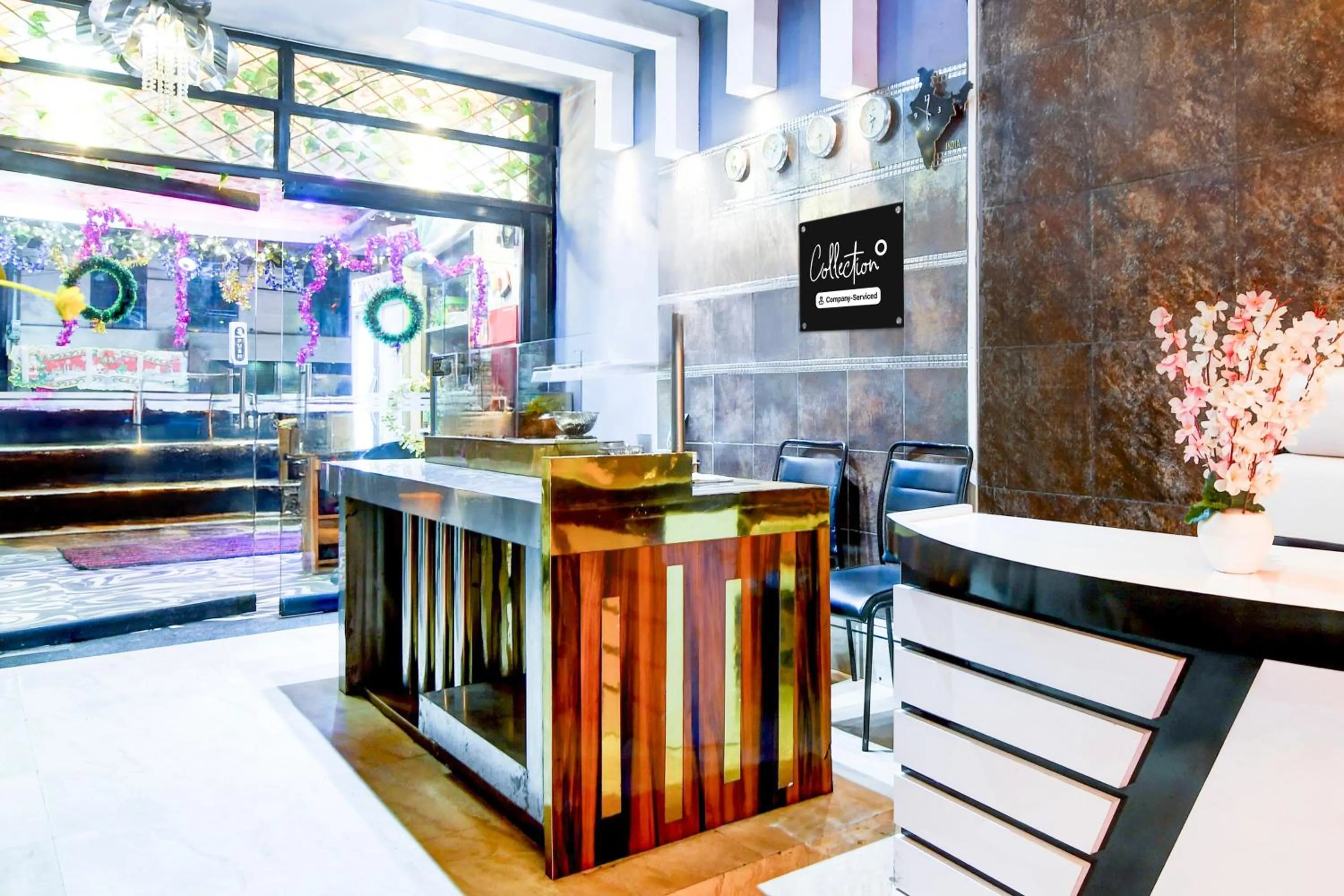 Lobby or reception in Collection O Circus Avenue Road Formerly Hotel Rockstar