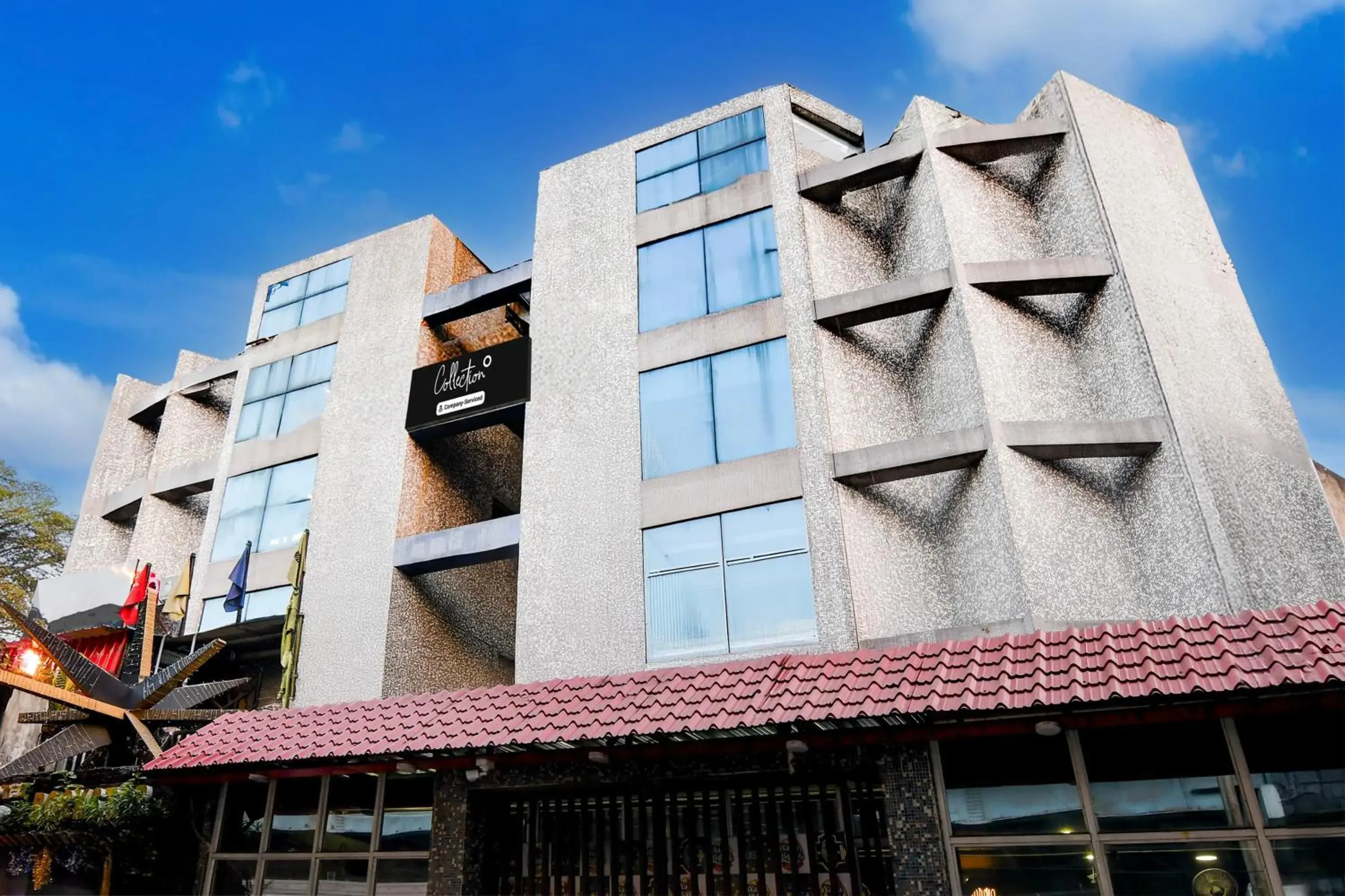 Facade/entrance in Collection O Circus Avenue Road Formerly Hotel Rockstar Facade/entrance in Collection O Circus Avenue Road Formerly Hotel Rockstar