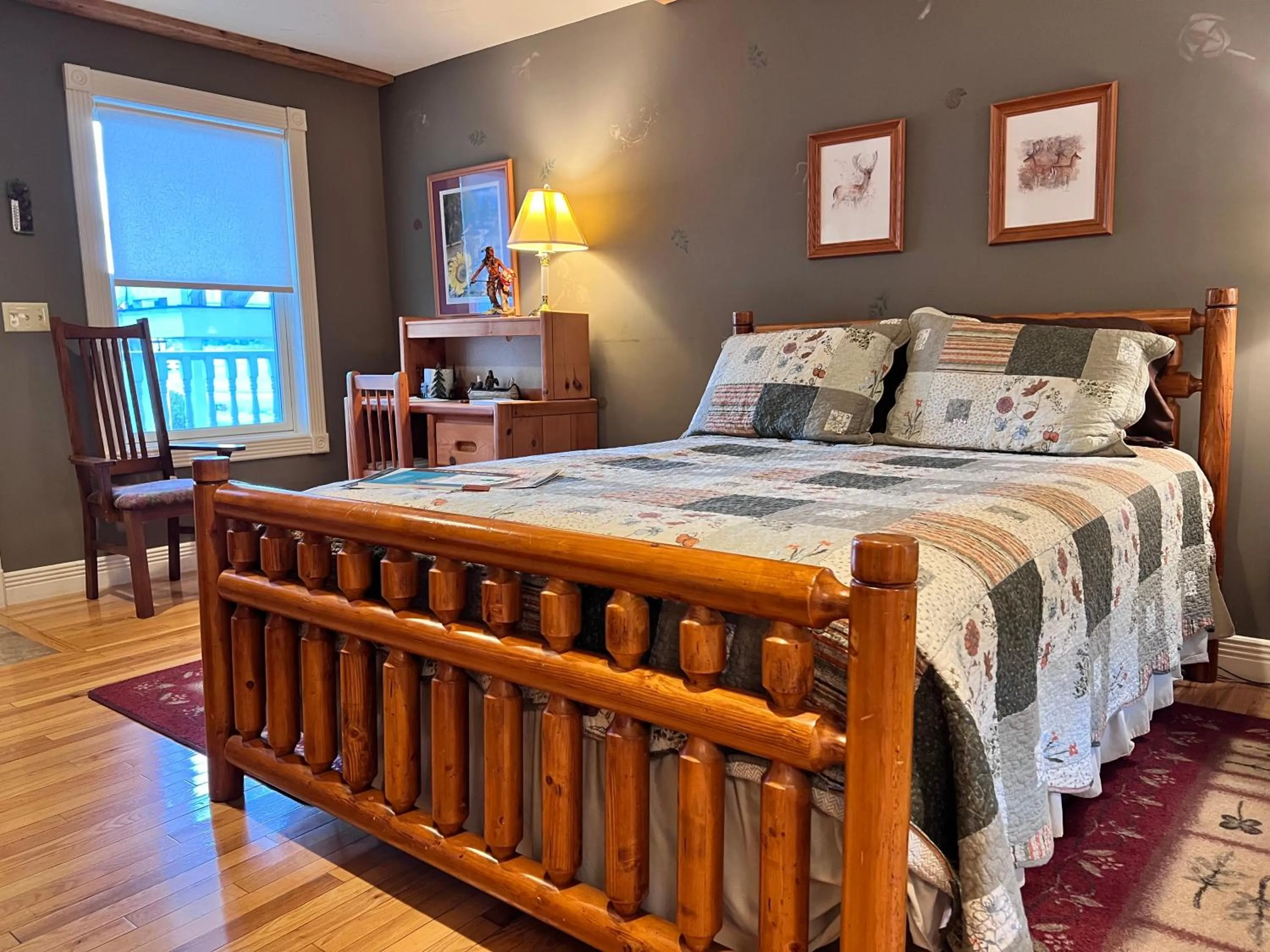 Bed in Mountain Quest Inn