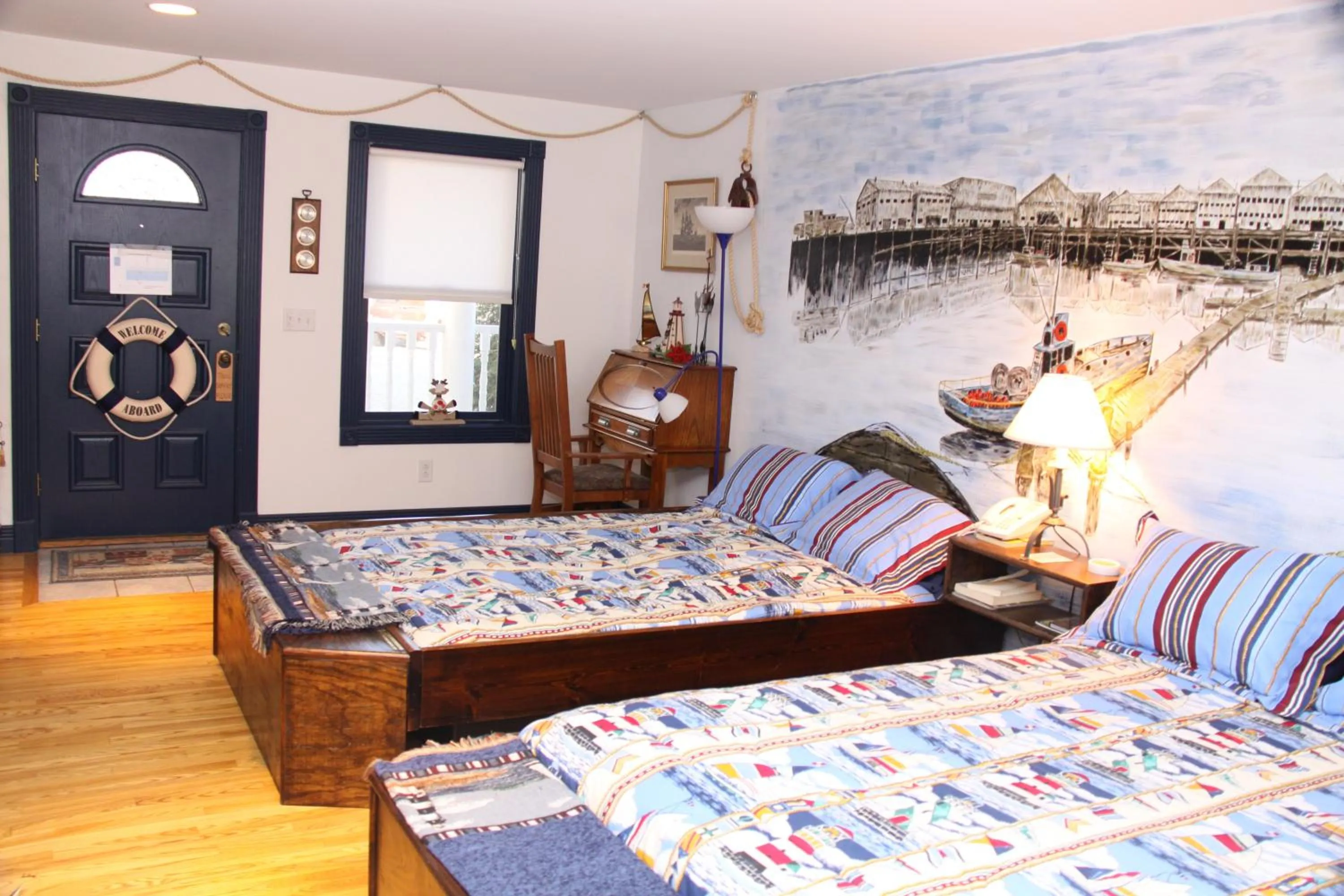 Bed in Mountain Quest Inn