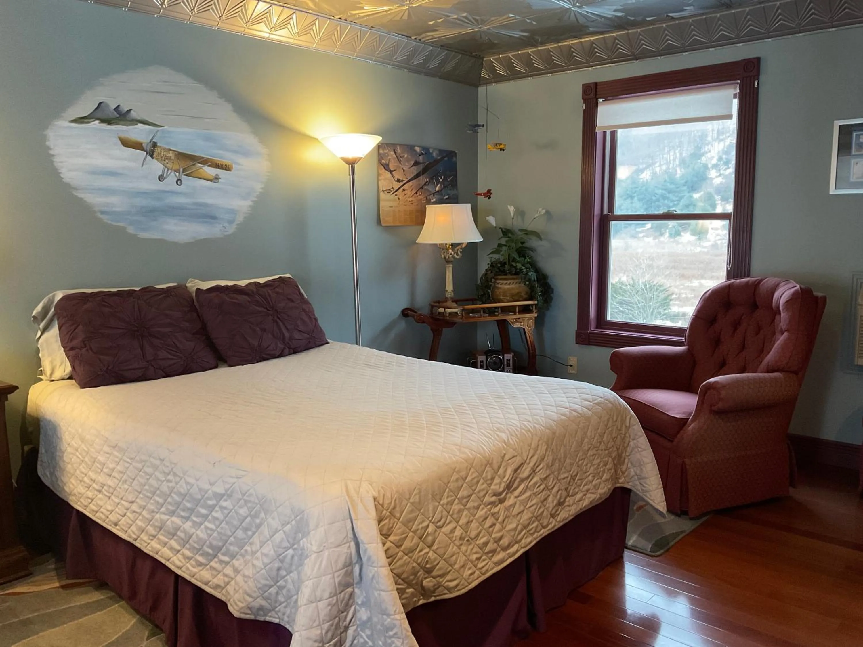 Bed in Mountain Quest Inn