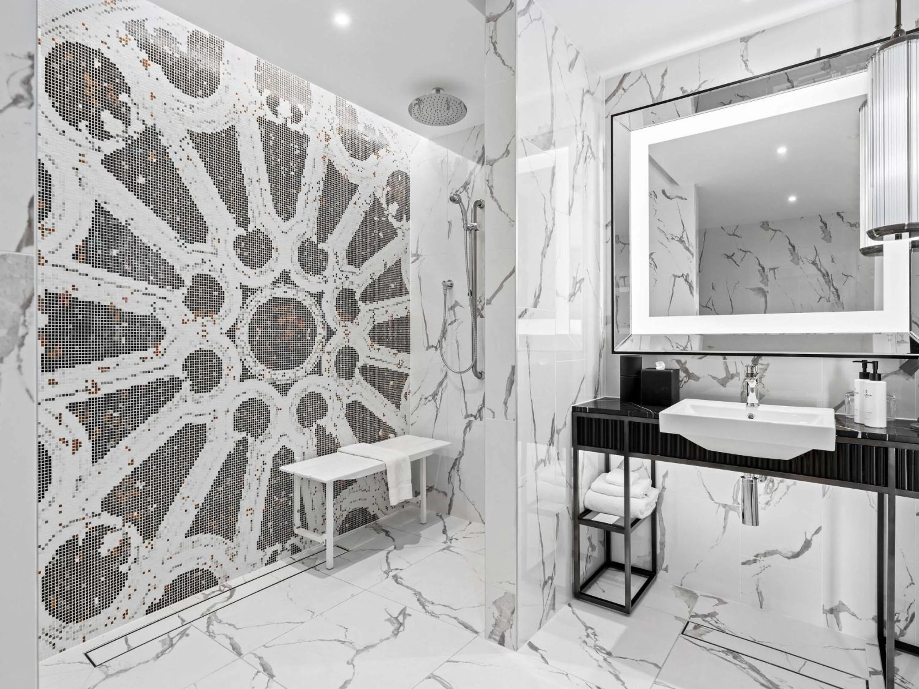 Bedroom in Sofitel Adelaide