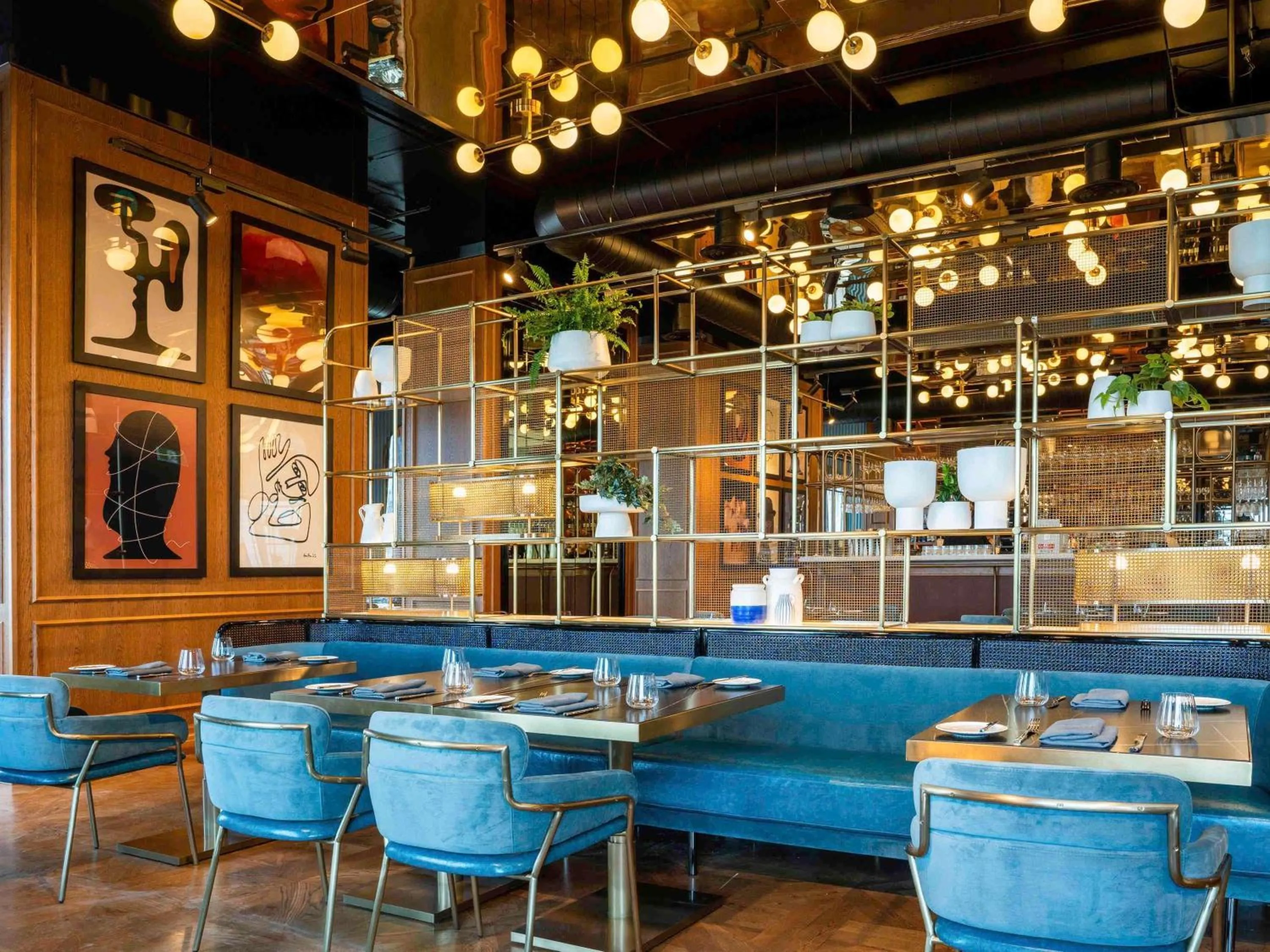 Lounge or bar in Sofitel Adelaide