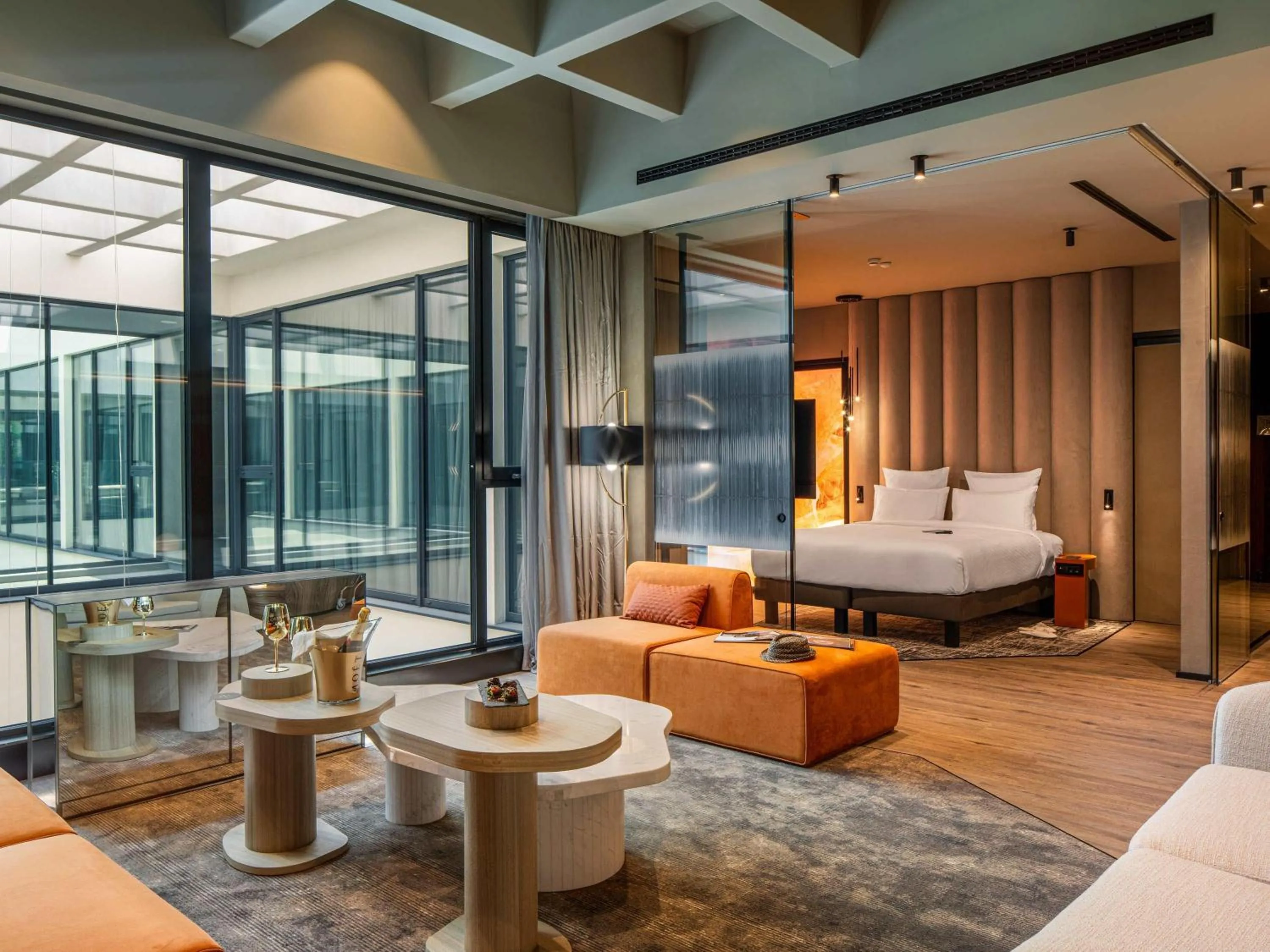 Photo of the whole room, Bed in The Emporium Hotel Plovdiv - MGallery Collection