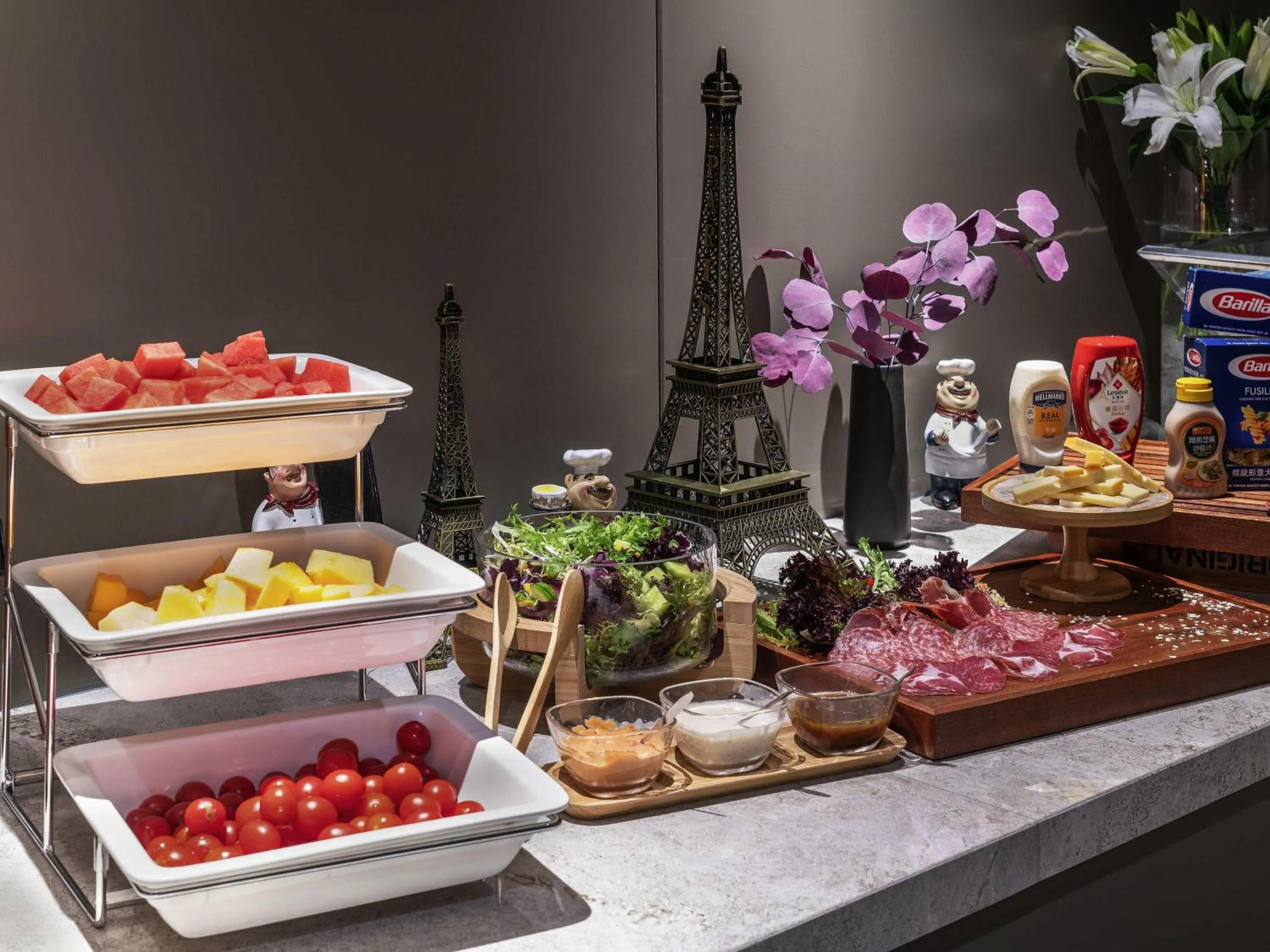 Restaurant/places to eat in Mercure Nanjing Olympic EXPO