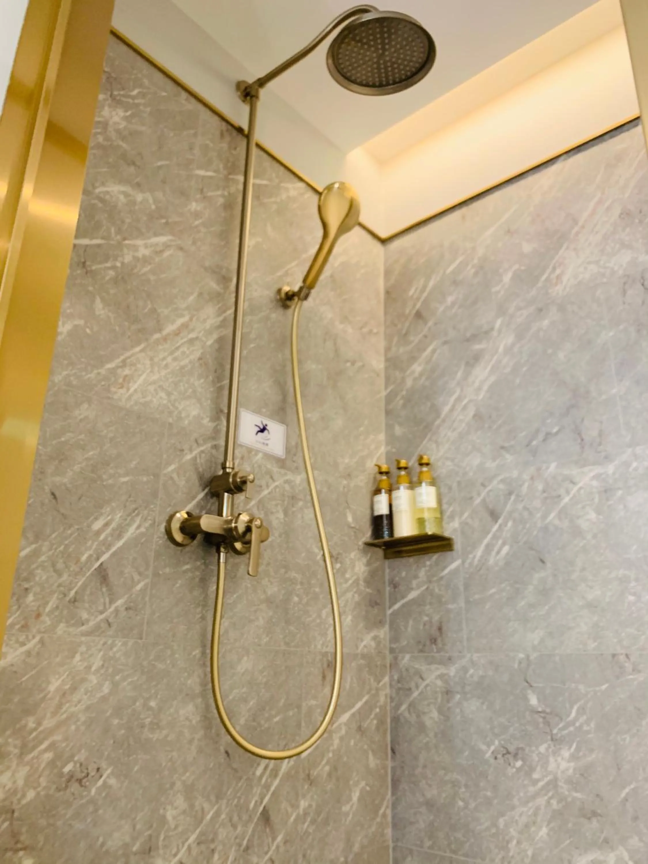 Shower in Mercure Chengdu Jinniu Wanda Plaza