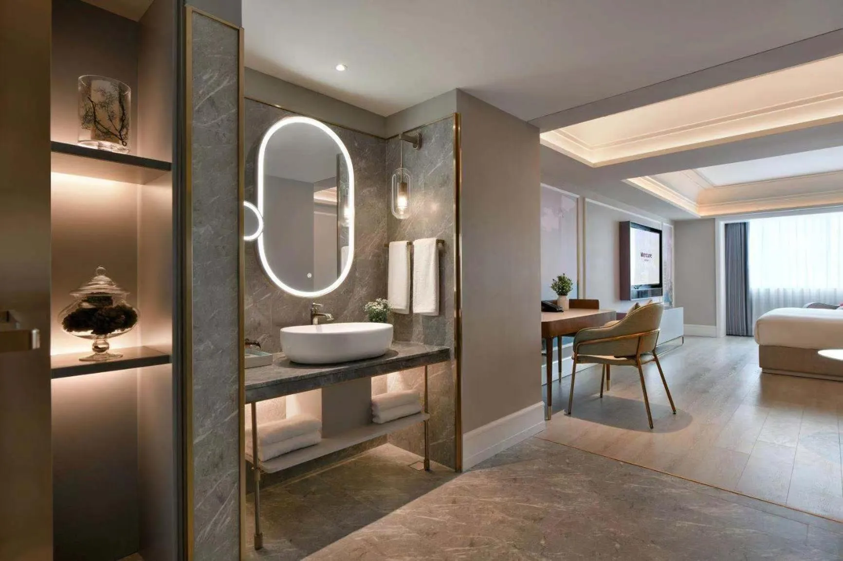 Seating area, Bed in Mercure Chengdu Jinniu Wanda Plaza