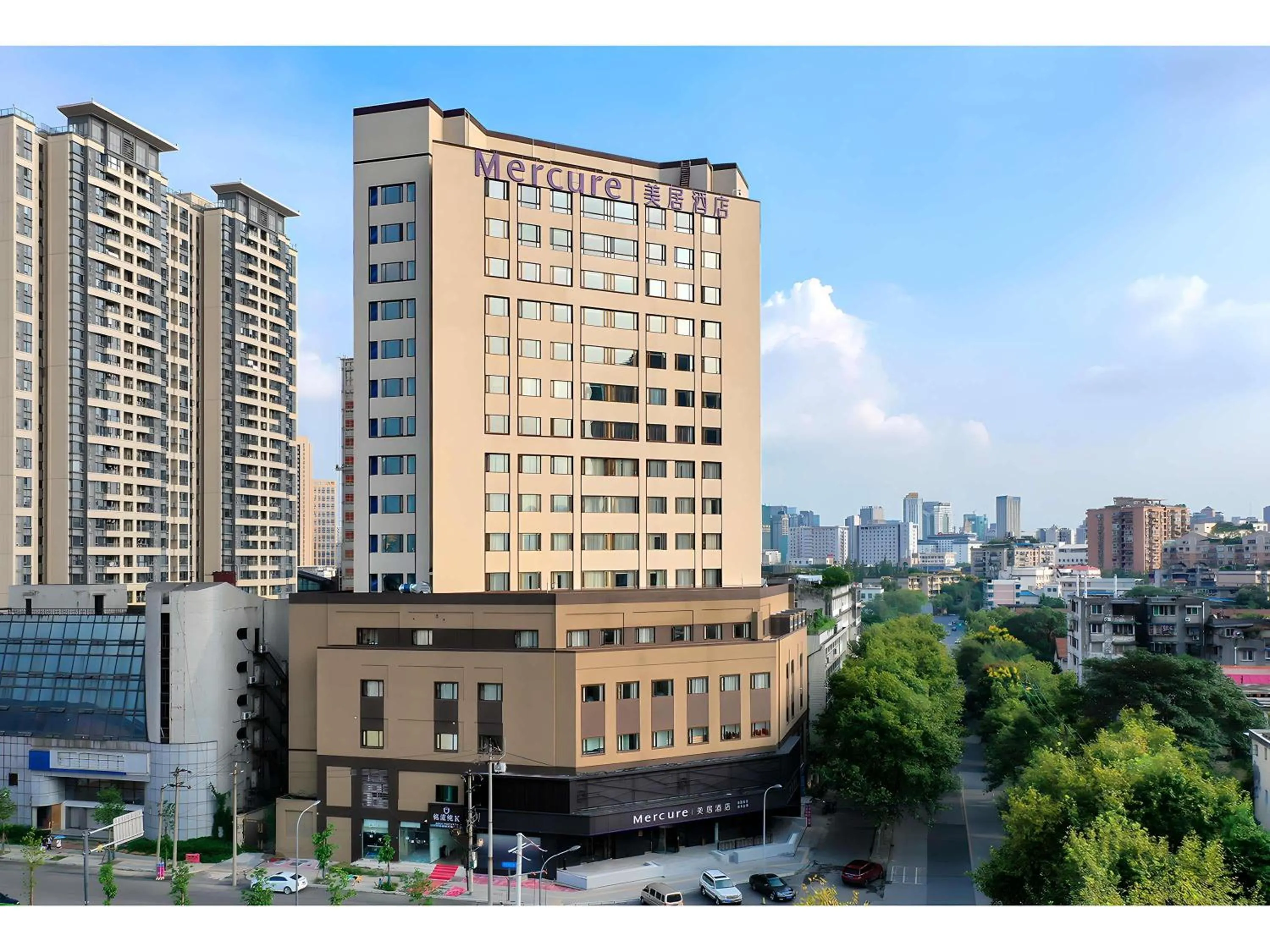 Property building in Mercure Chengdu Jinniu Wanda Plaza