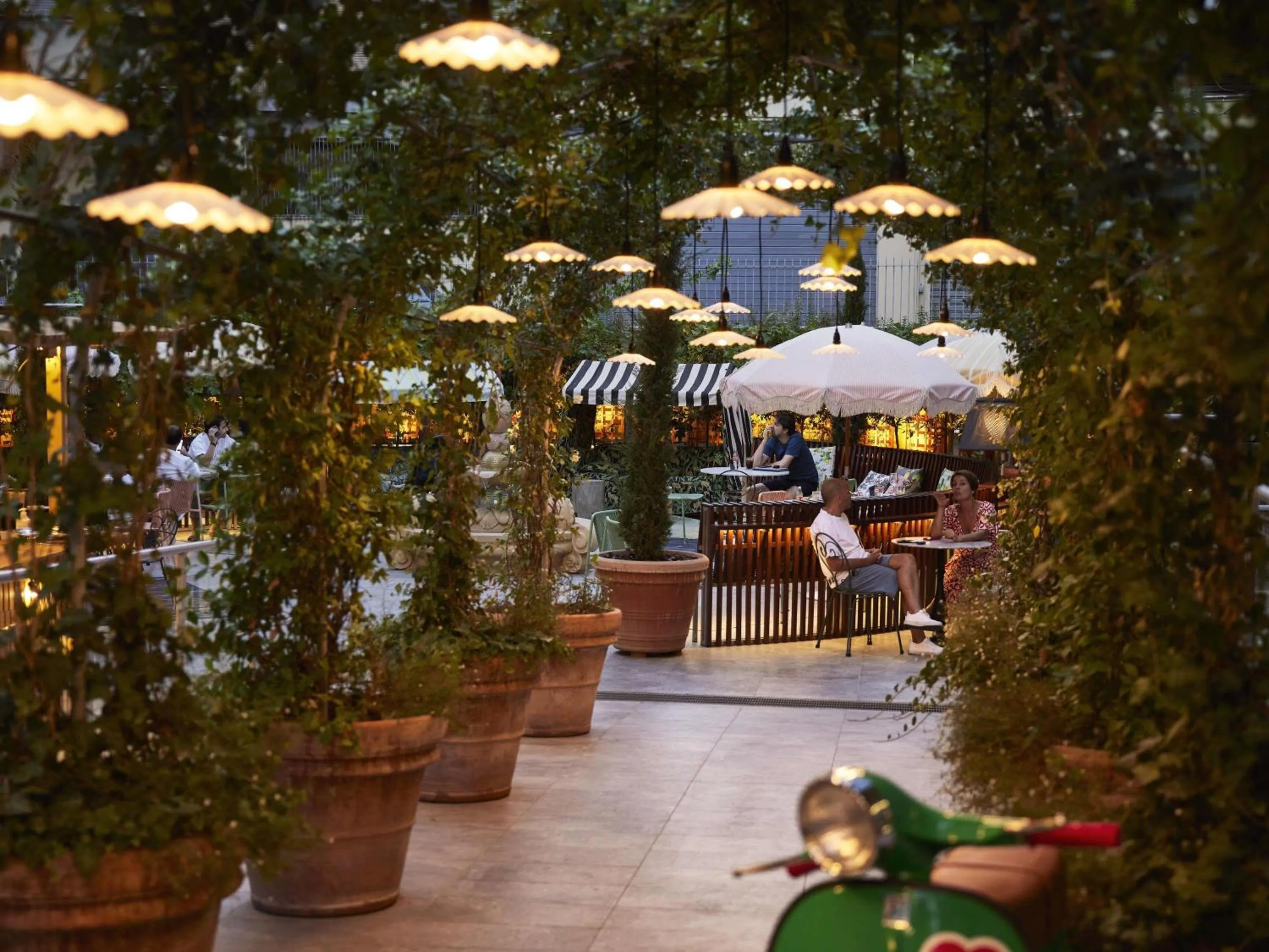 Restaurant/places to eat in Mama Shelter Roma