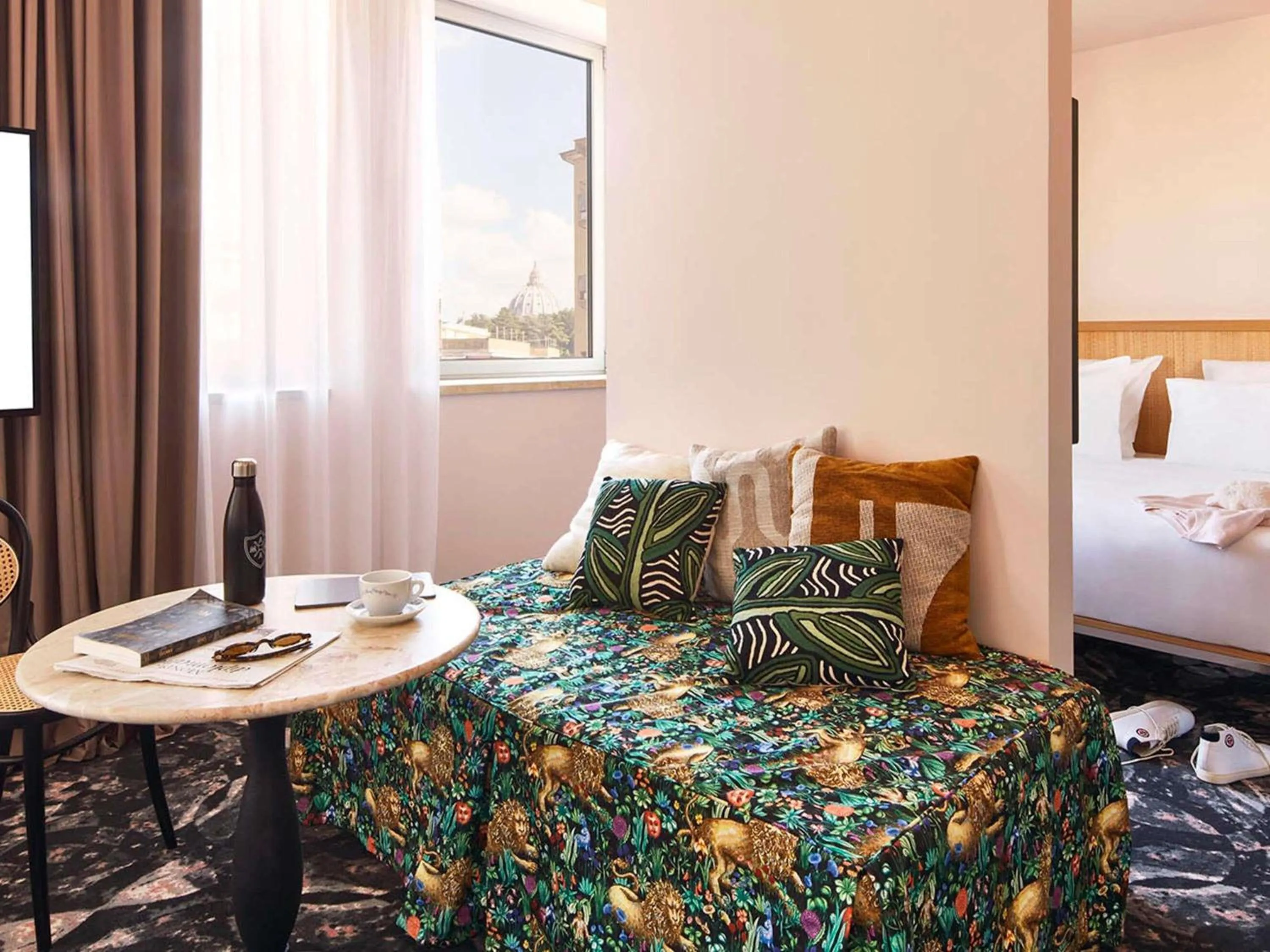 Property building, Bed in Mama Shelter Roma