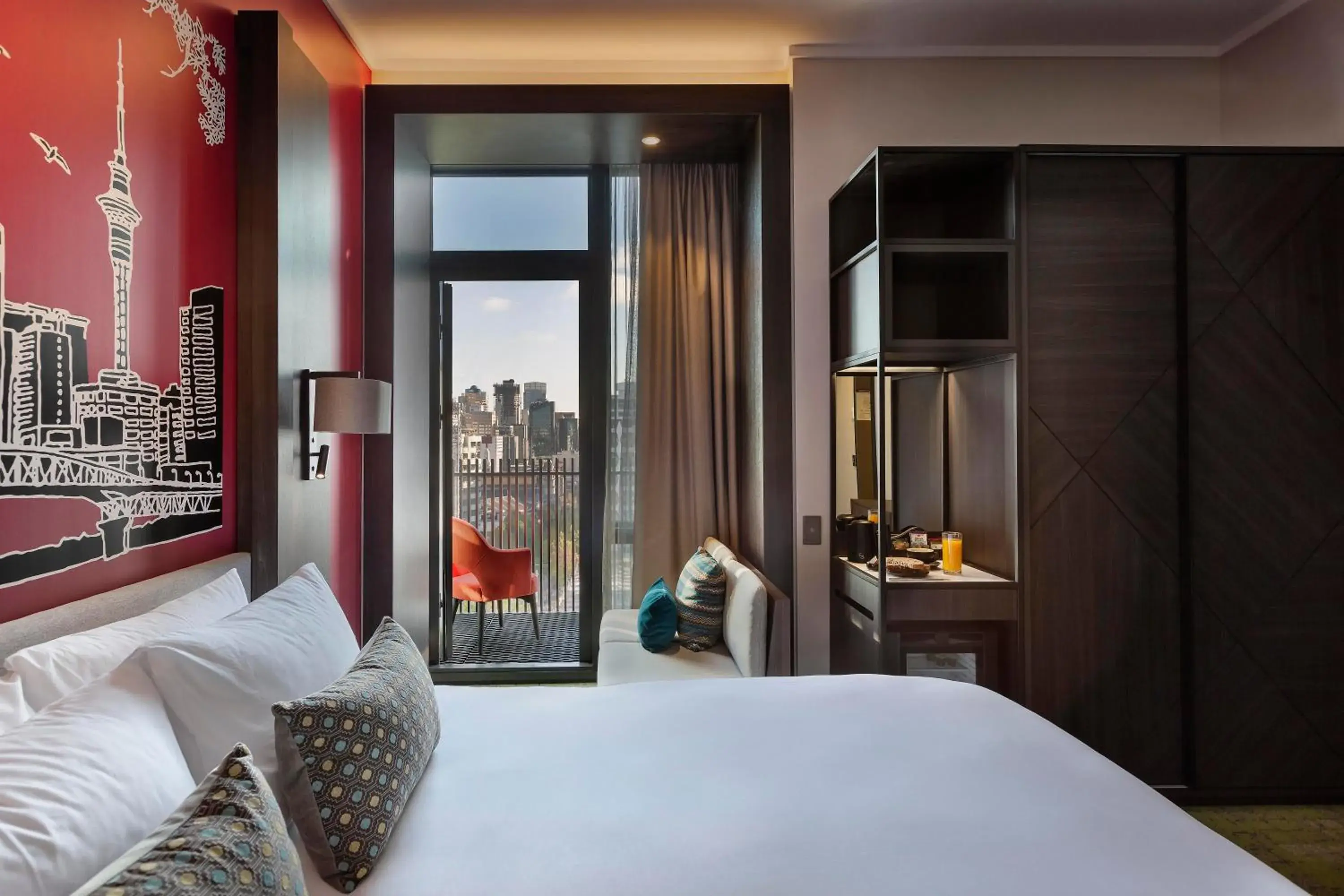 View (from property/room), Bed in Mercure Auckland Queen Street View (from property/room), Bed in Mercure Auckland Queen Street